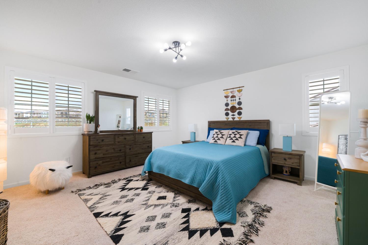 Folsom, California, 95630, United States, 5 Bedrooms Bedrooms, ,3 BathroomsBathrooms,Residential,For Sale,1997152