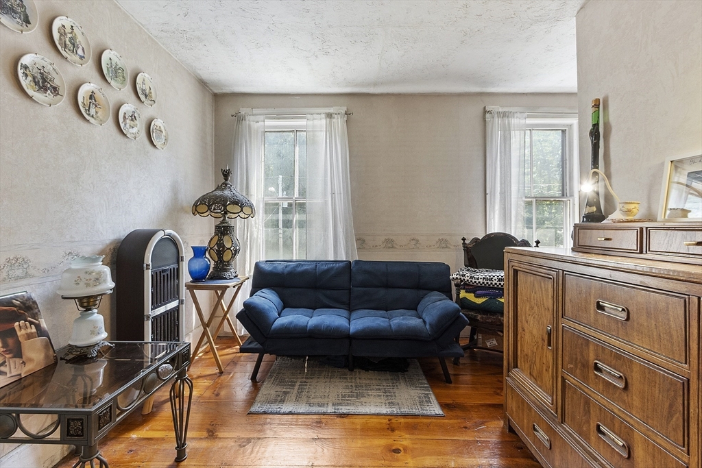 Templeton, Massachusetts, 01468, United States, 3 Bedrooms Bedrooms, ,2 BathroomsBathrooms,Residential,For Sale,1917610