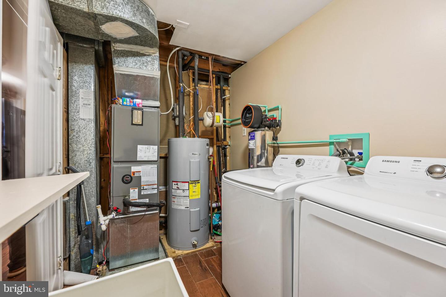 Temple Hills, Maryland, 20748, United States, 5 Bedrooms Bedrooms, ,3 BathroomsBathrooms,Residential,For Sale,1988025