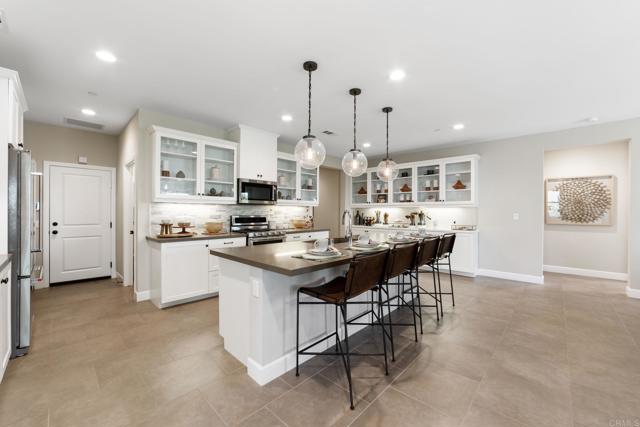 Murrieta, California, 92563, United States, 4 Bedrooms Bedrooms, ,3 BathroomsBathrooms,Residential,For Sale,1930051