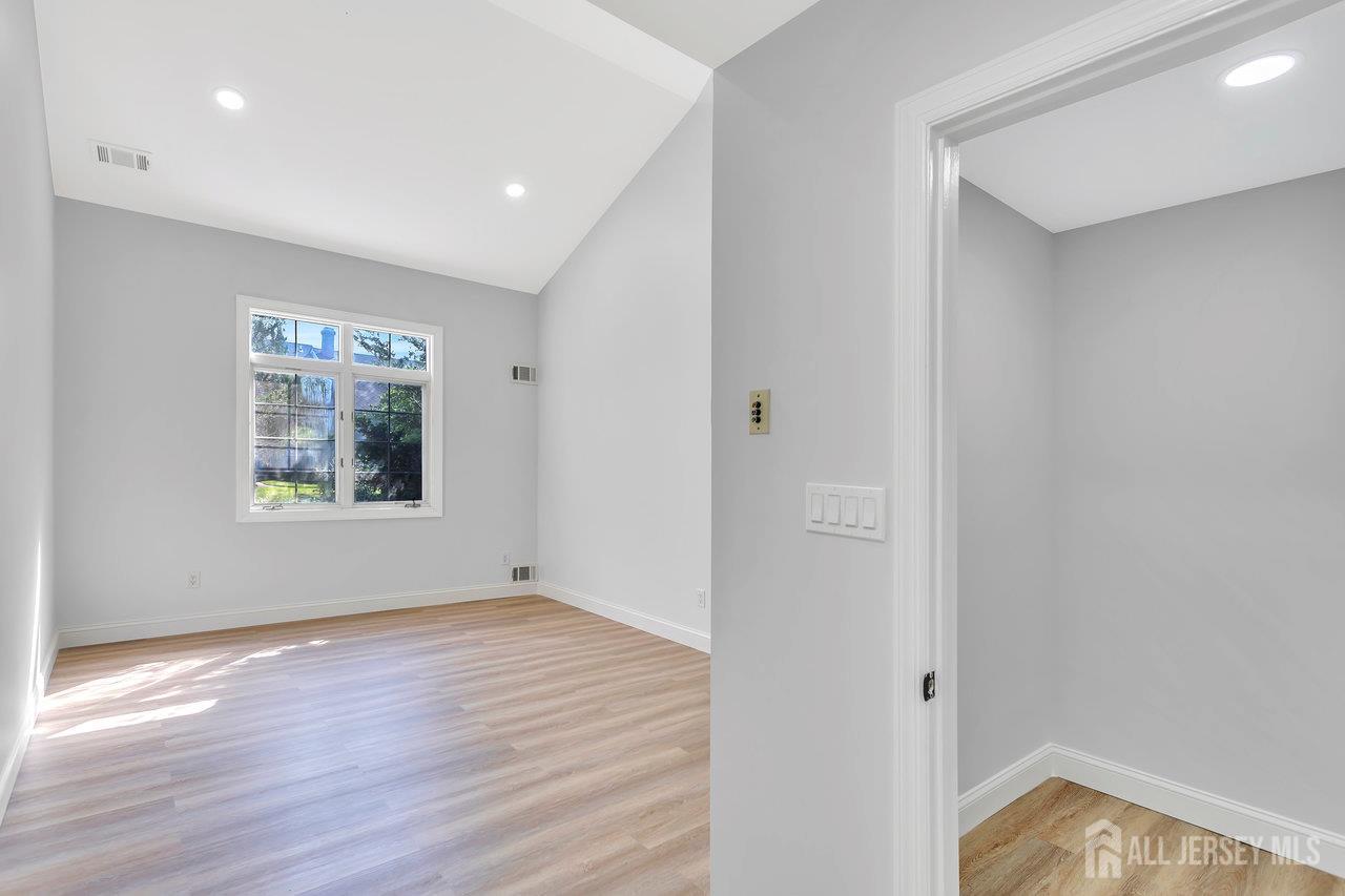 Monroe, New Jersey, 08831, United States, 2 Bedrooms Bedrooms, ,3 BathroomsBathrooms,Residential,For Sale,1918602