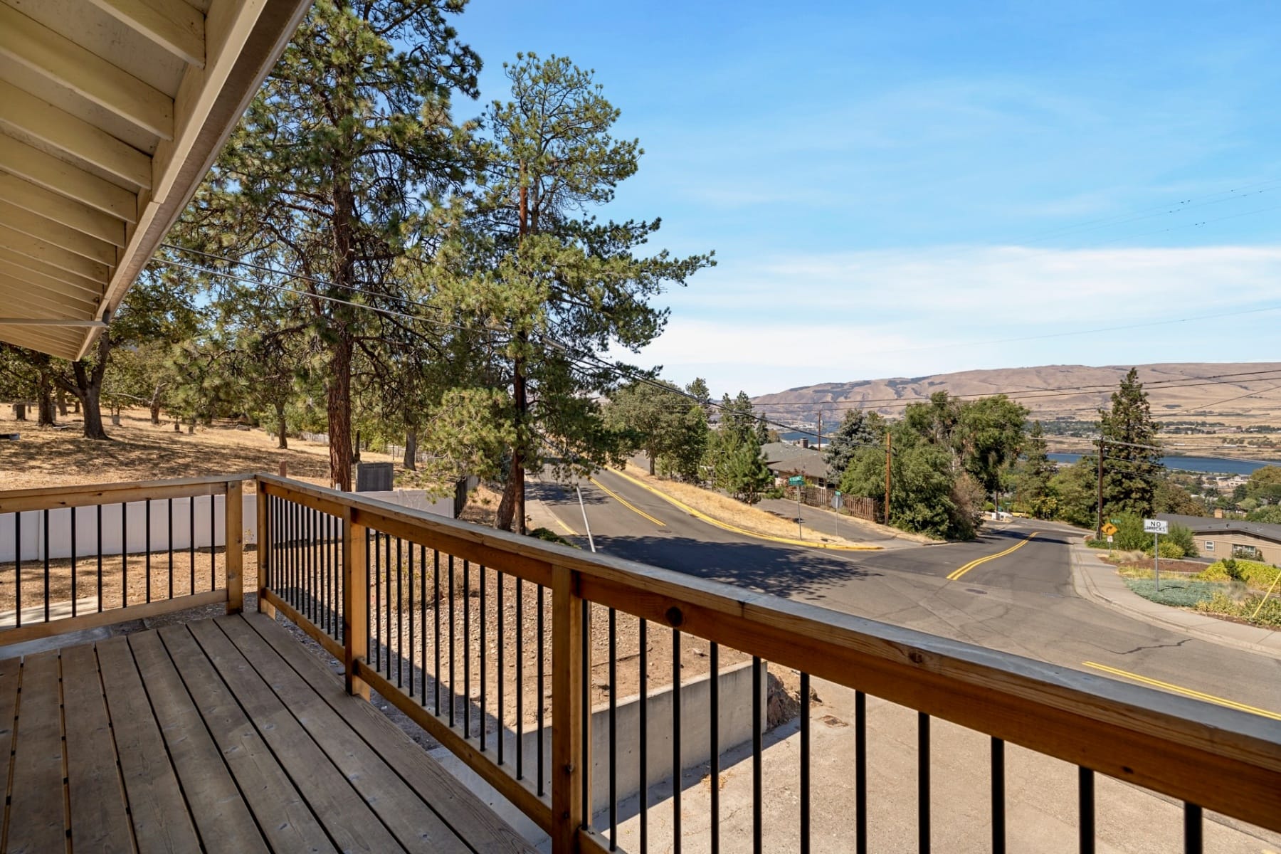  526 E SCENIC DR The Dalles, OR 97058 - 物件實景