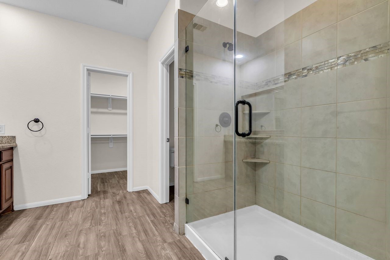 Porter, Tennessee, 77365, United States, 6 Bedrooms Bedrooms, ,4 BathroomsBathrooms,Residential,For Sale,1970156