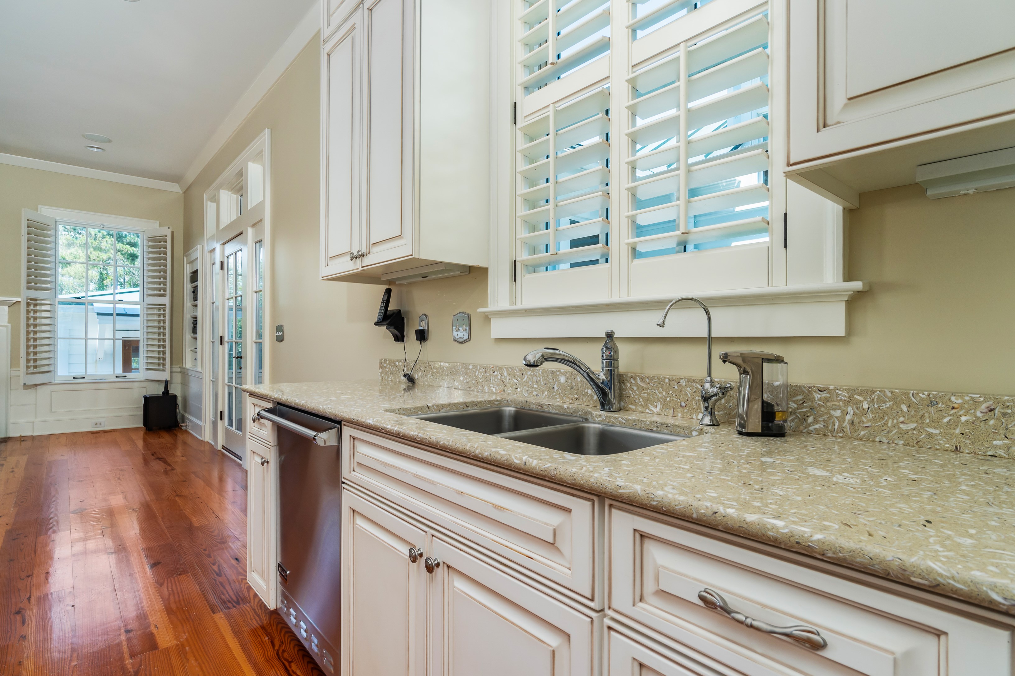 Oriental, North Carolina, 28571, United States, 3 Bedrooms Bedrooms, ,6 BathroomsBathrooms,Residential,For Sale,1825217