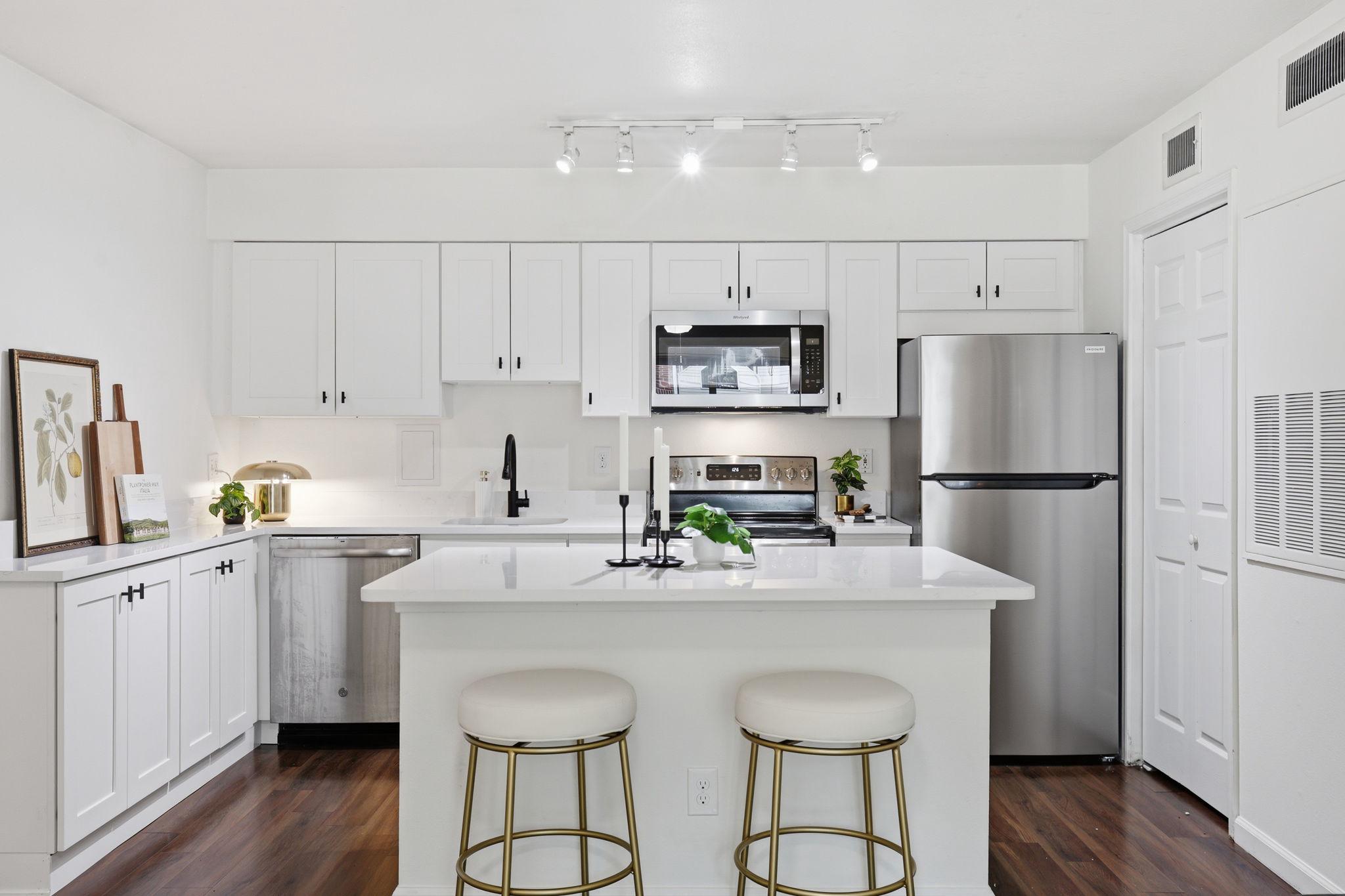  3303 Wyndham Circle, Alexandria, VA, 22302 - 物件實景