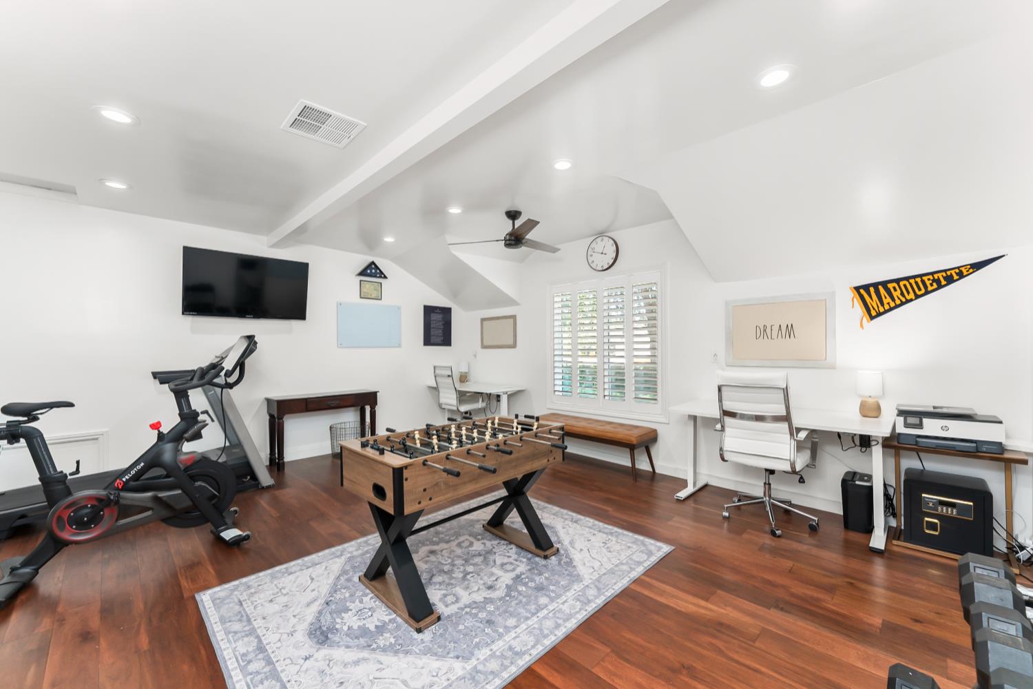 Sacramento, California, 95864, United States, 4 Bedrooms Bedrooms, ,3 BathroomsBathrooms,Residential,For Sale,1906967