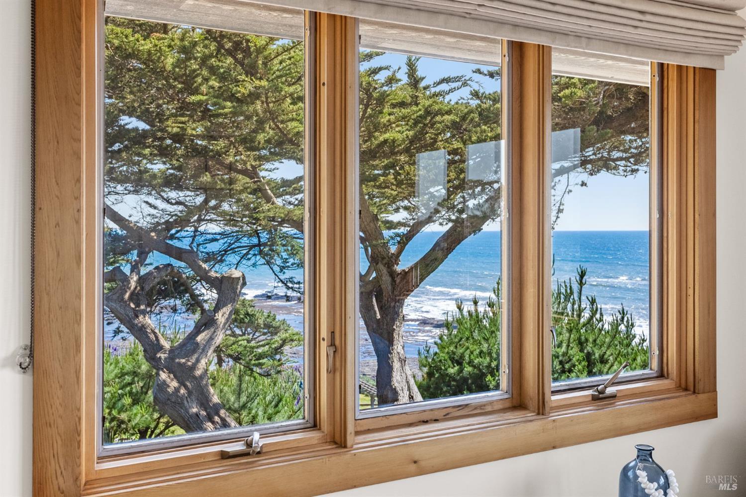 Bolinas, California, 94924, United States, 2 Bedrooms Bedrooms, ,3 BathroomsBathrooms,Residential,For Sale,1906337