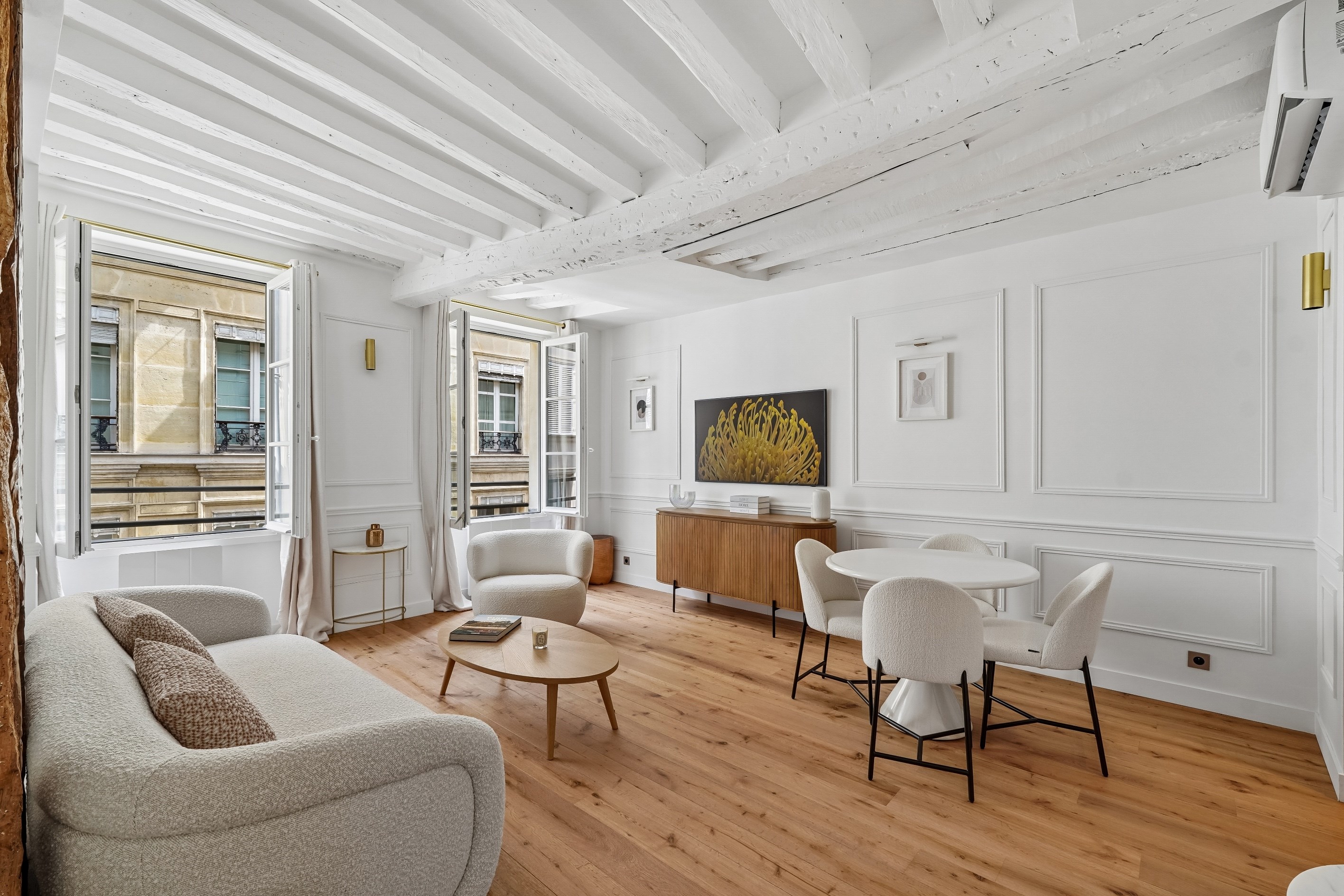  Bac - Verneuil : Superb renovated 2 bedrooms apartment - with AC - 物件實景
