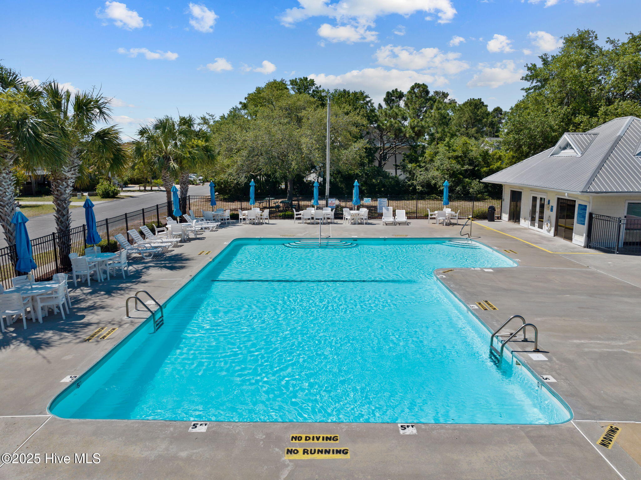 Carolina Beach, North Carolina, 28428, United States, 3 Bedrooms Bedrooms, ,2 BathroomsBathrooms,Residential,For Sale,1931980