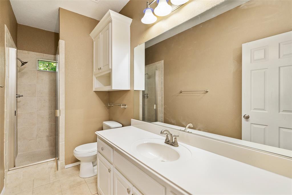 Fort Worth, Texas, 76110, United States, 6 Bedrooms Bedrooms, ,4 BathroomsBathrooms,Residential,For Sale,1837123