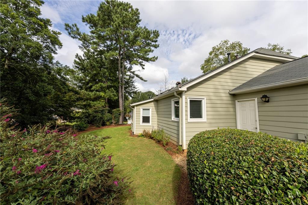 Marietta, Georgia, 30062, United States, 2 Bedrooms Bedrooms, ,2 BathroomsBathrooms,Residential,For Sale,1937708
