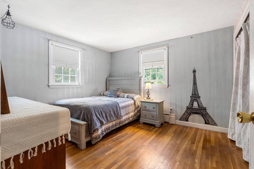 Lowell, Massachusetts, 01852, United States, 5 Bedrooms Bedrooms, ,4 BathroomsBathrooms,Residential,For Sale,1874290