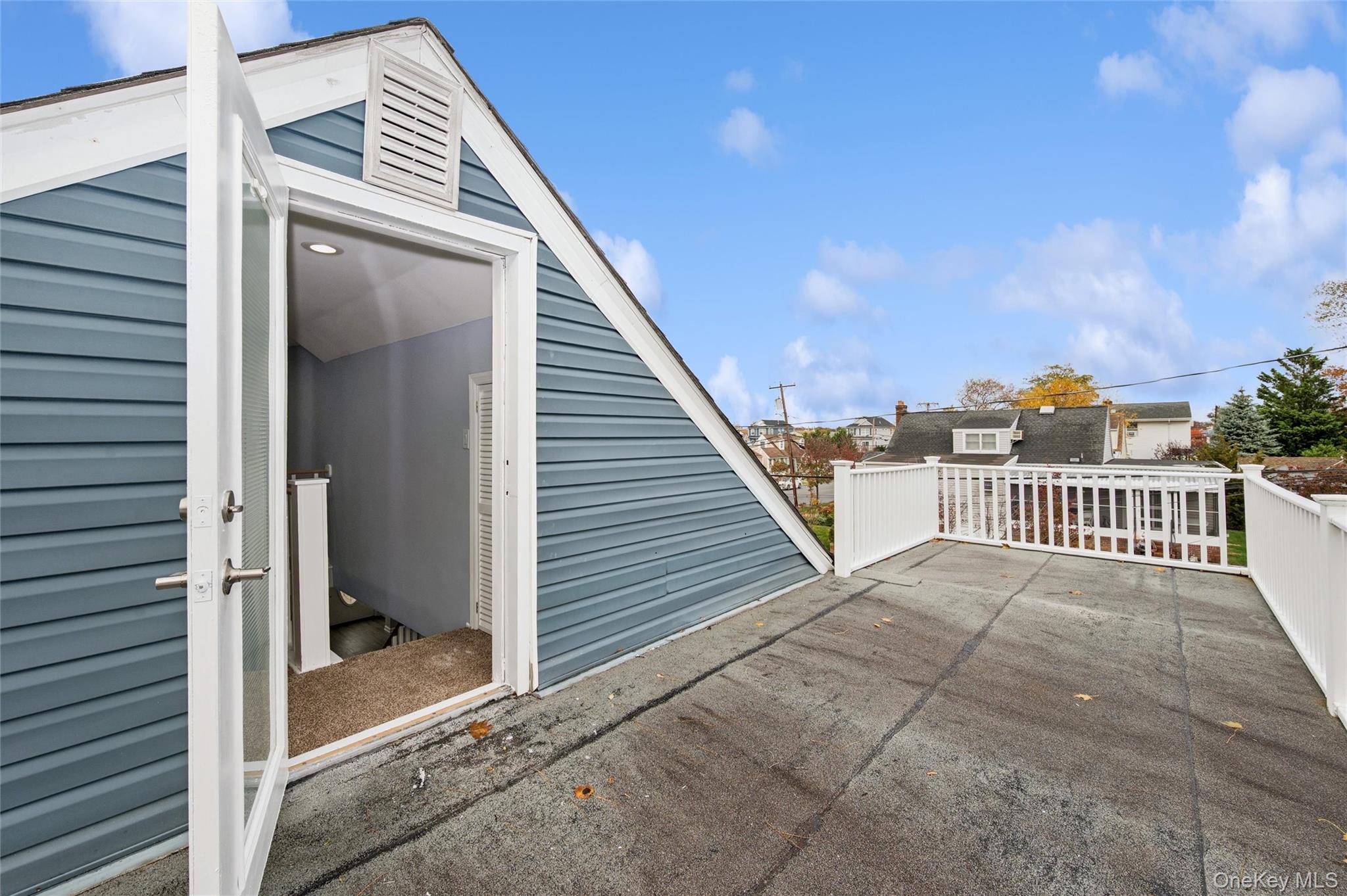 East Rockaway, New York, 11518, United States, 3 Bedrooms Bedrooms, ,1 BathroomBathrooms,Residential,For Sale,1997392