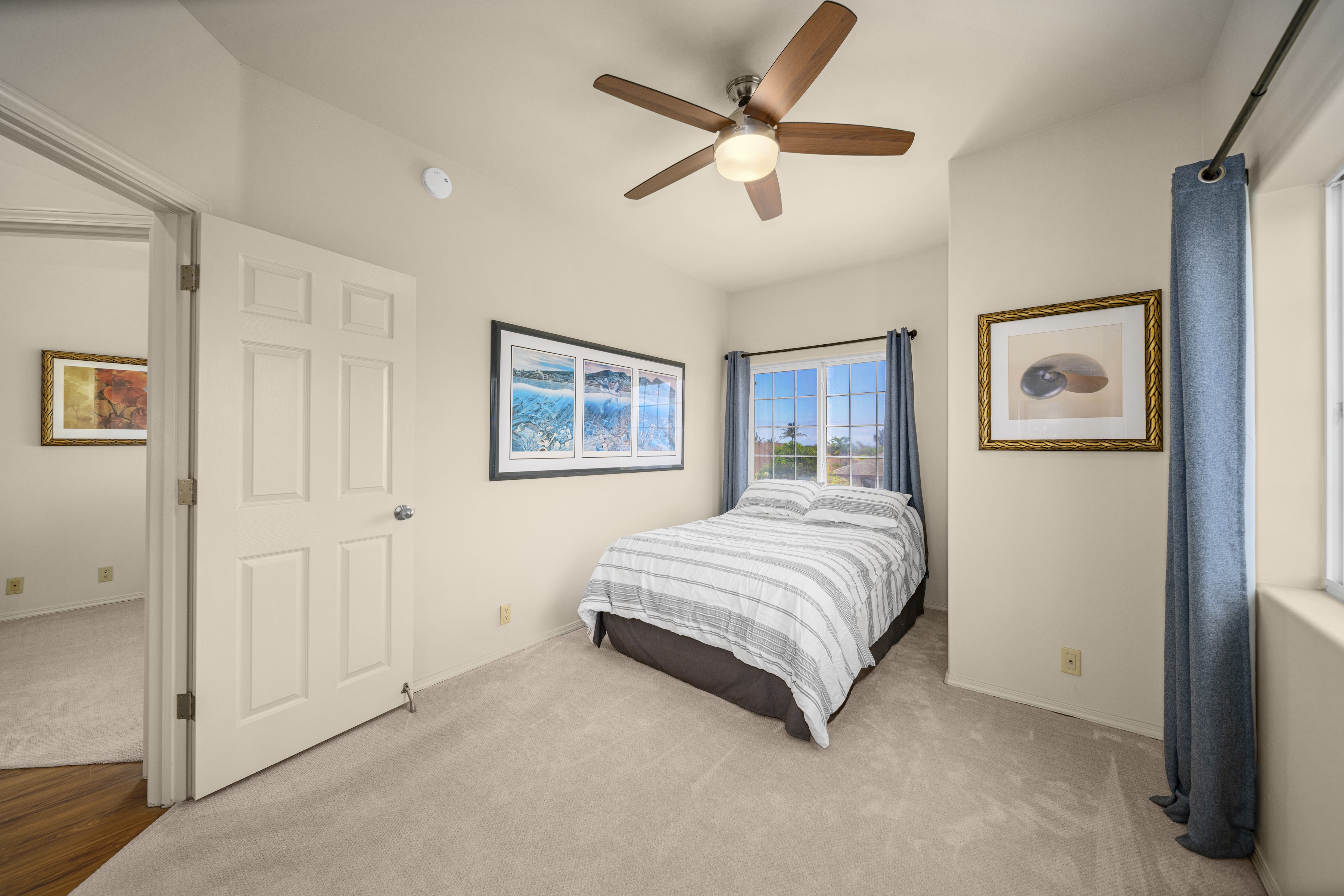  Pride of ownership explains this 4 bedroom 2.5 bath home & backyard - 物件實景
