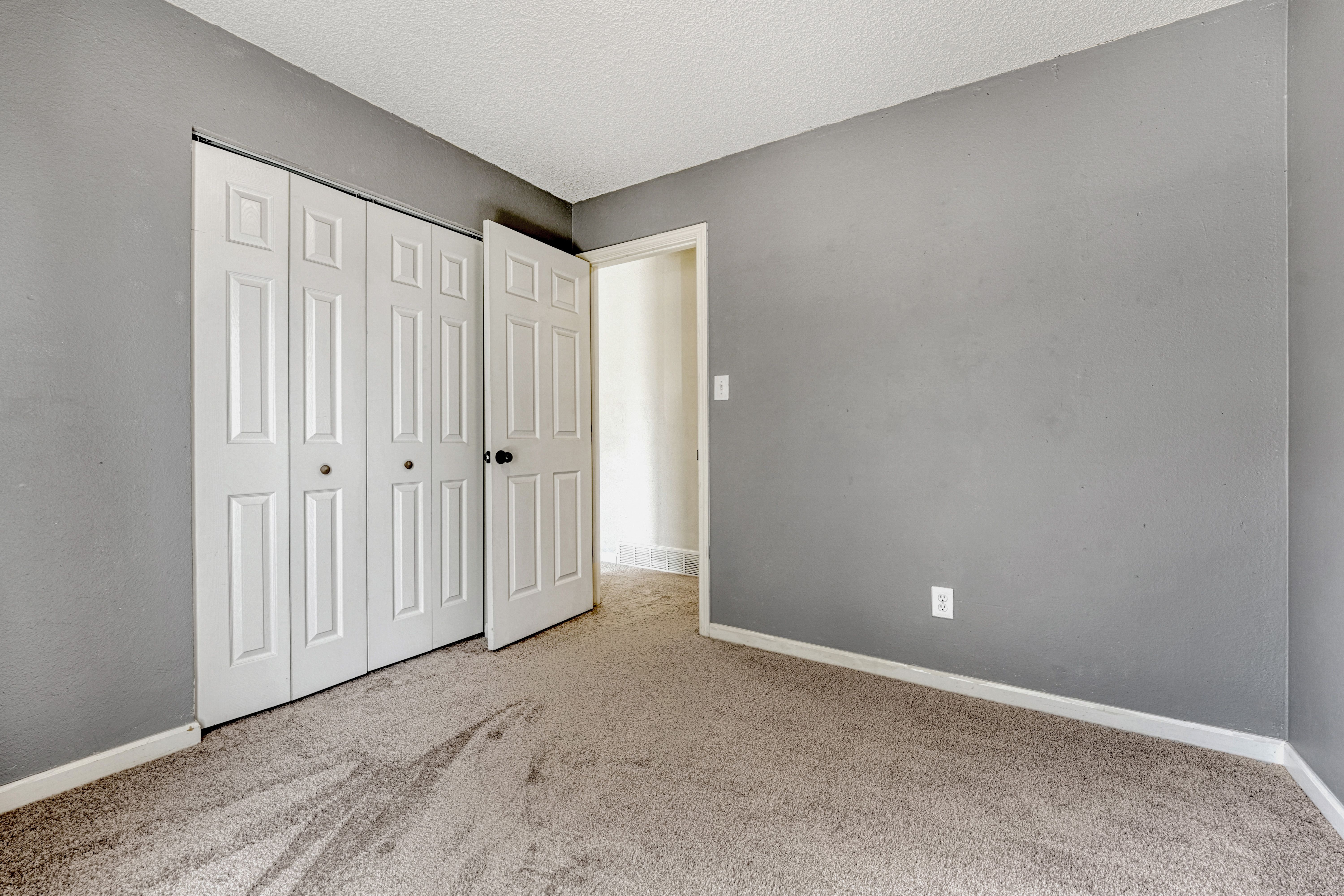  Move-In Ready Ranch Home with 6 Bedrooms in Southburough - 物件實景