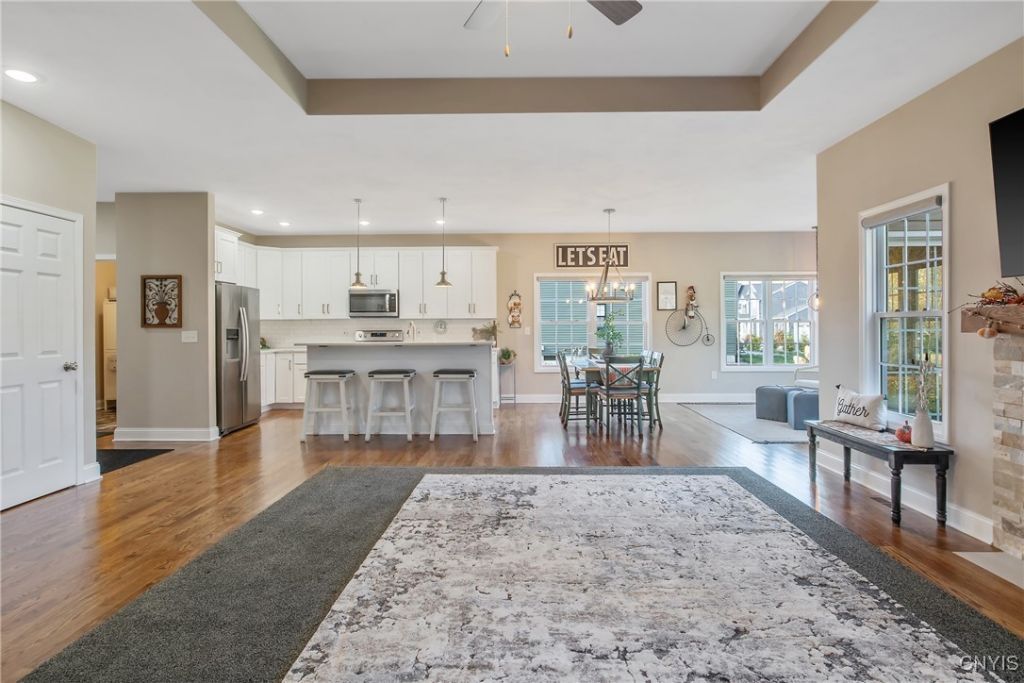 Liverpool, New York, 13090, United States, 3 Bedrooms Bedrooms, ,2 BathroomsBathrooms,Residential,For Sale,1972941