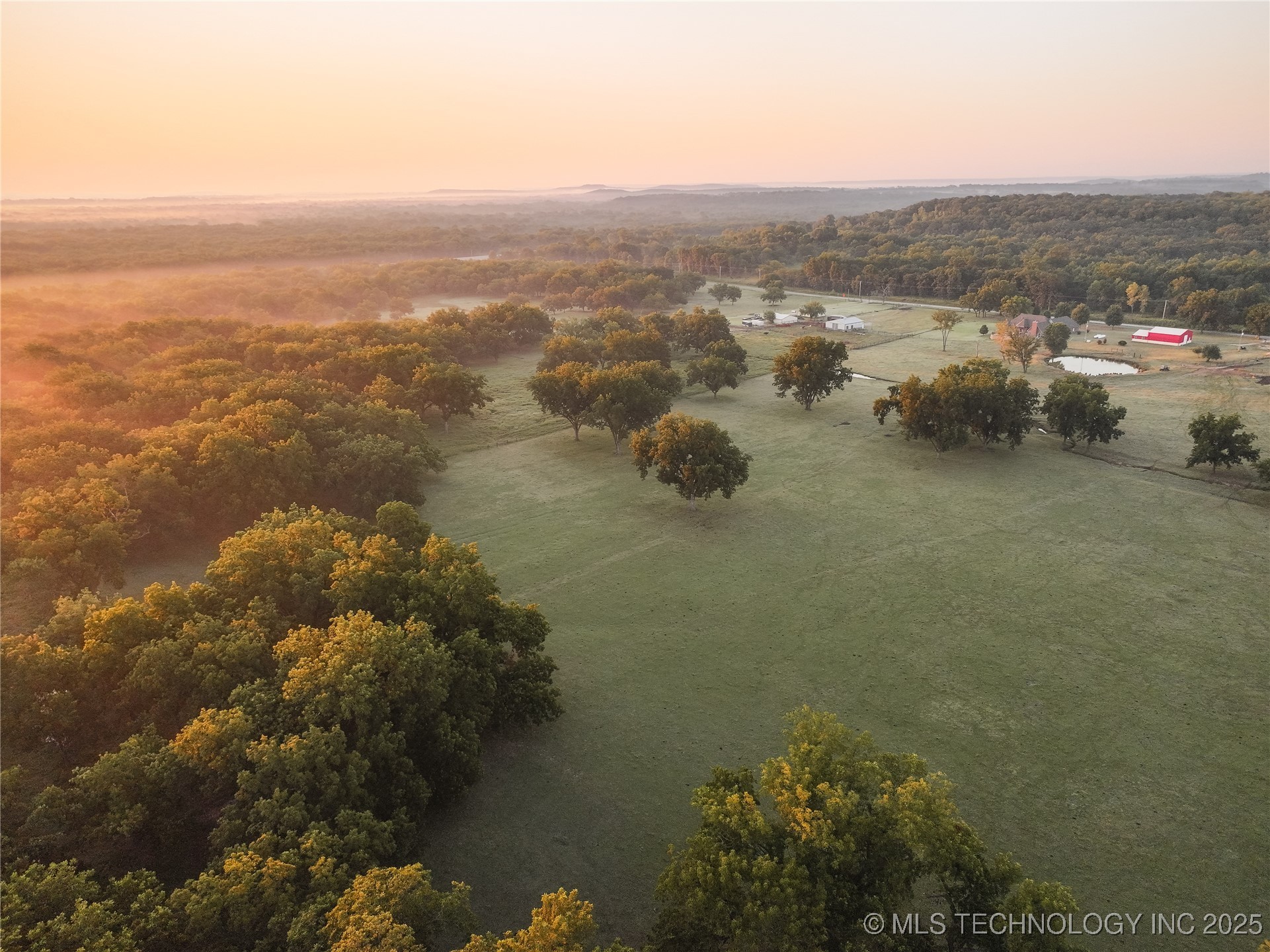 Henryetta, Oklahoma, 74437, United States, 4 Bedrooms Bedrooms, ,4 BathroomsBathrooms,Residential,For Sale,1927120