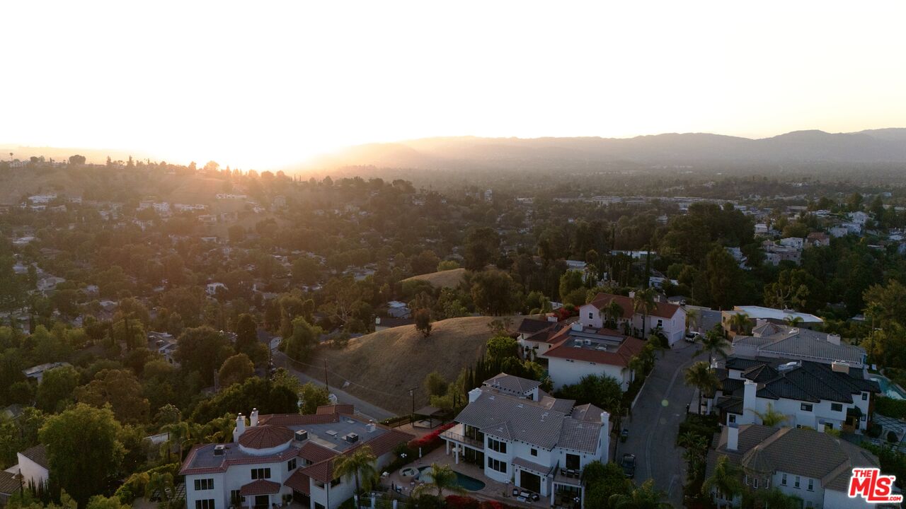 Woodland Hills, California, 91364, United States, ,Land,For Sale,1876218