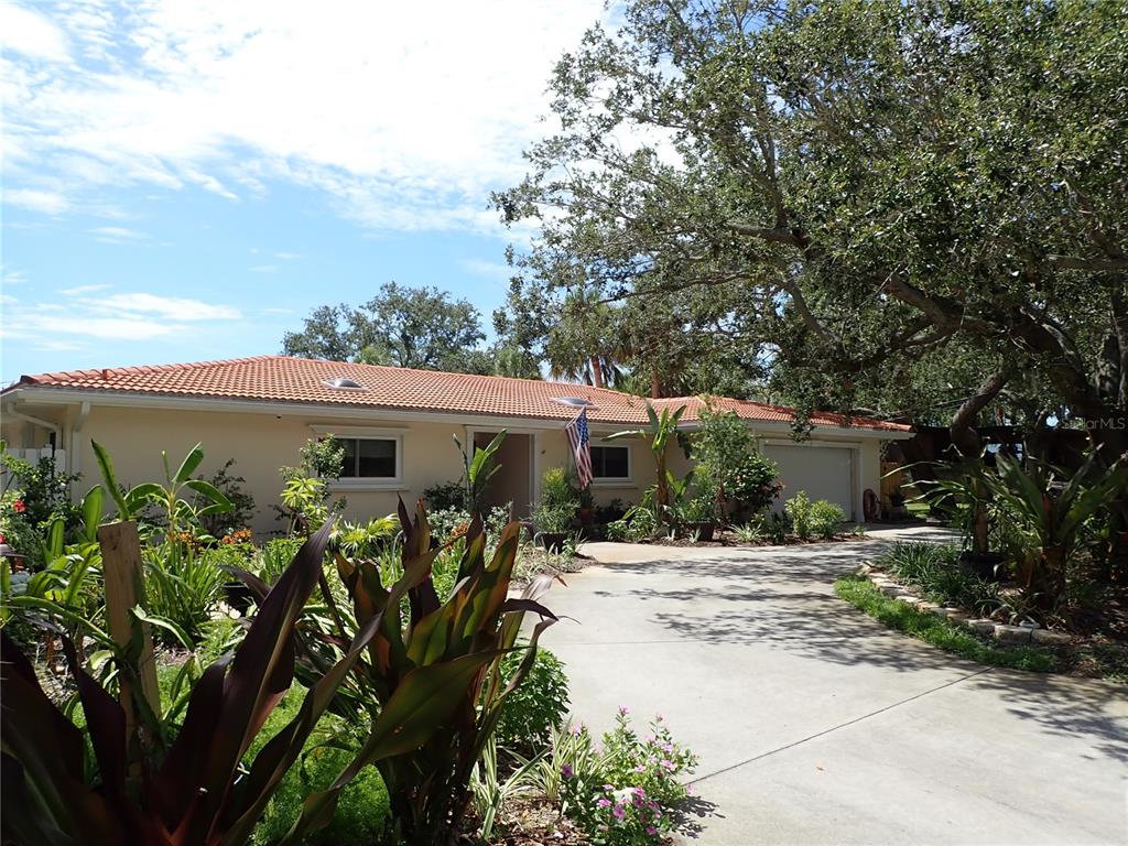St Petersburg, Florida, 33710, United States, 4 Bedrooms Bedrooms, ,4 BathroomsBathrooms,Residential,For Sale,1826859