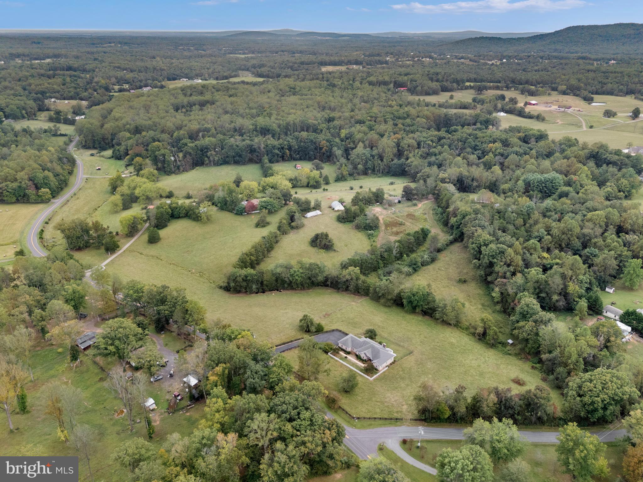 Reva, Virginia, 22735, United States, 4 Bedrooms Bedrooms, ,4 BathroomsBathrooms,Residential,For Sale,1983149