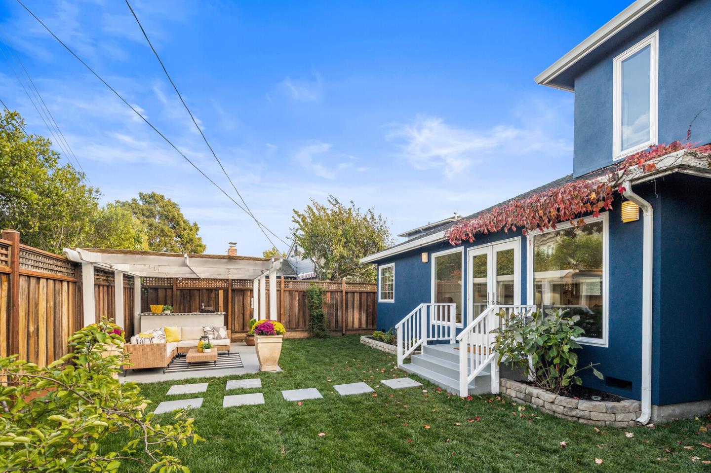 San Mateo, California, 94402, United States, 3 Bedrooms Bedrooms, ,2 BathroomsBathrooms,Residential,For Sale,1987583