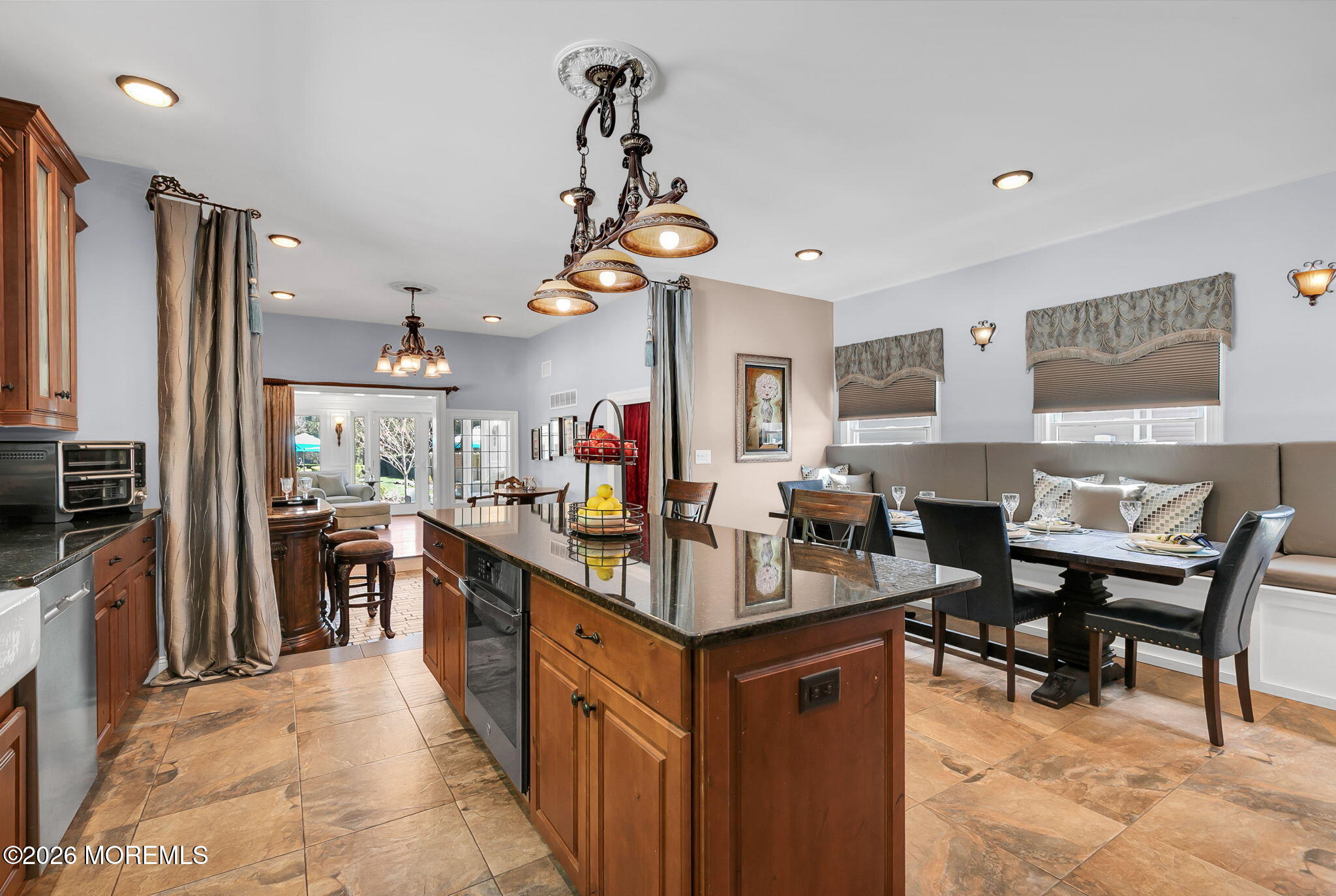 Red Bank, New Jersey, 07701, United States, ,3 BathroomsBathrooms,Residential,For Sale,2040176