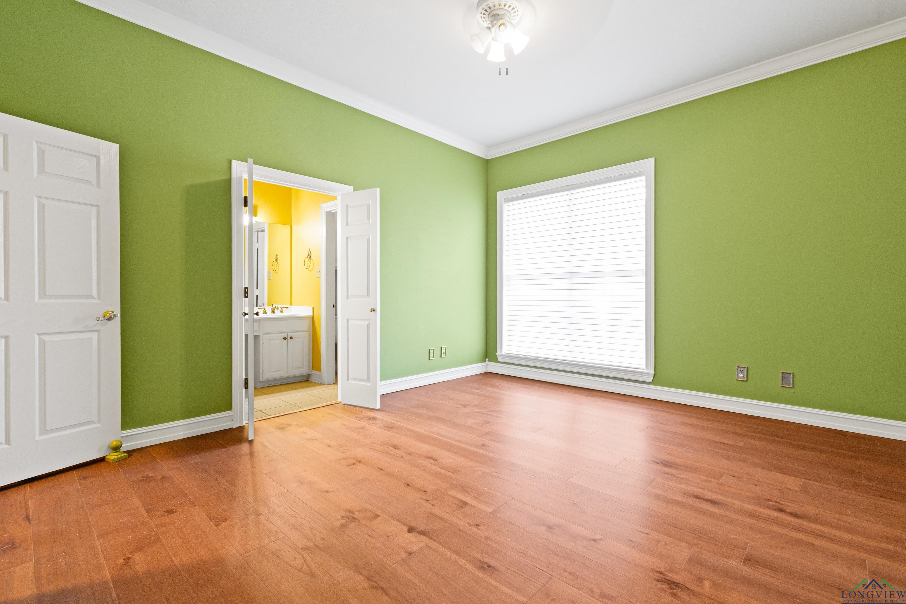 Longview, Texas, 75605, United States, 4 Bedrooms Bedrooms, ,6 BathroomsBathrooms,Residential,For Sale,1907778