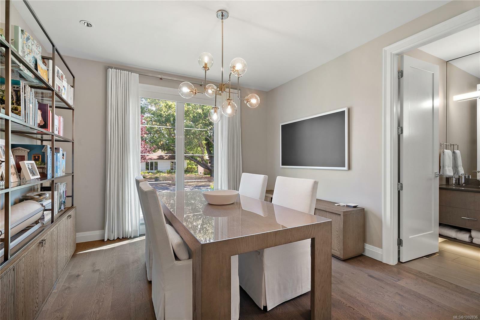 OAK BAY, British Columbia, V8R 3L8, CA, 6 Bedrooms Bedrooms, ,Residential,For Sale,1875057