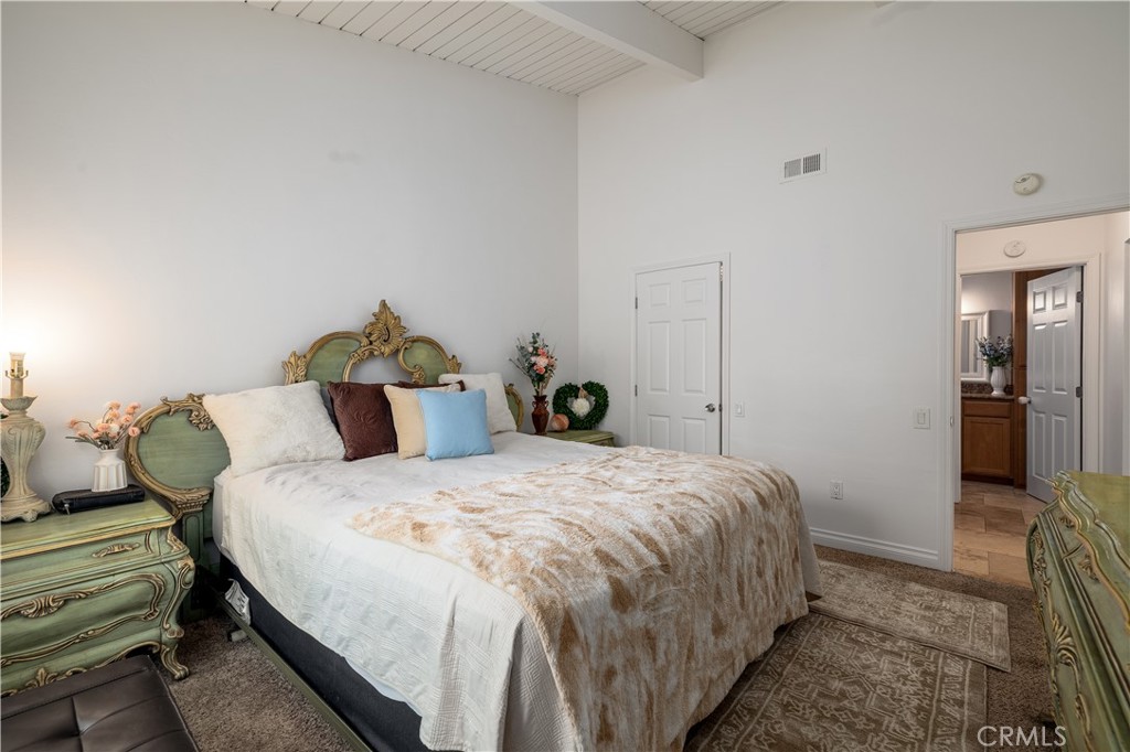 SAN DIEGO, California, 92110, United States, 2 Bedrooms Bedrooms, ,1 BathroomBathrooms,Residential,For Sale,1804818