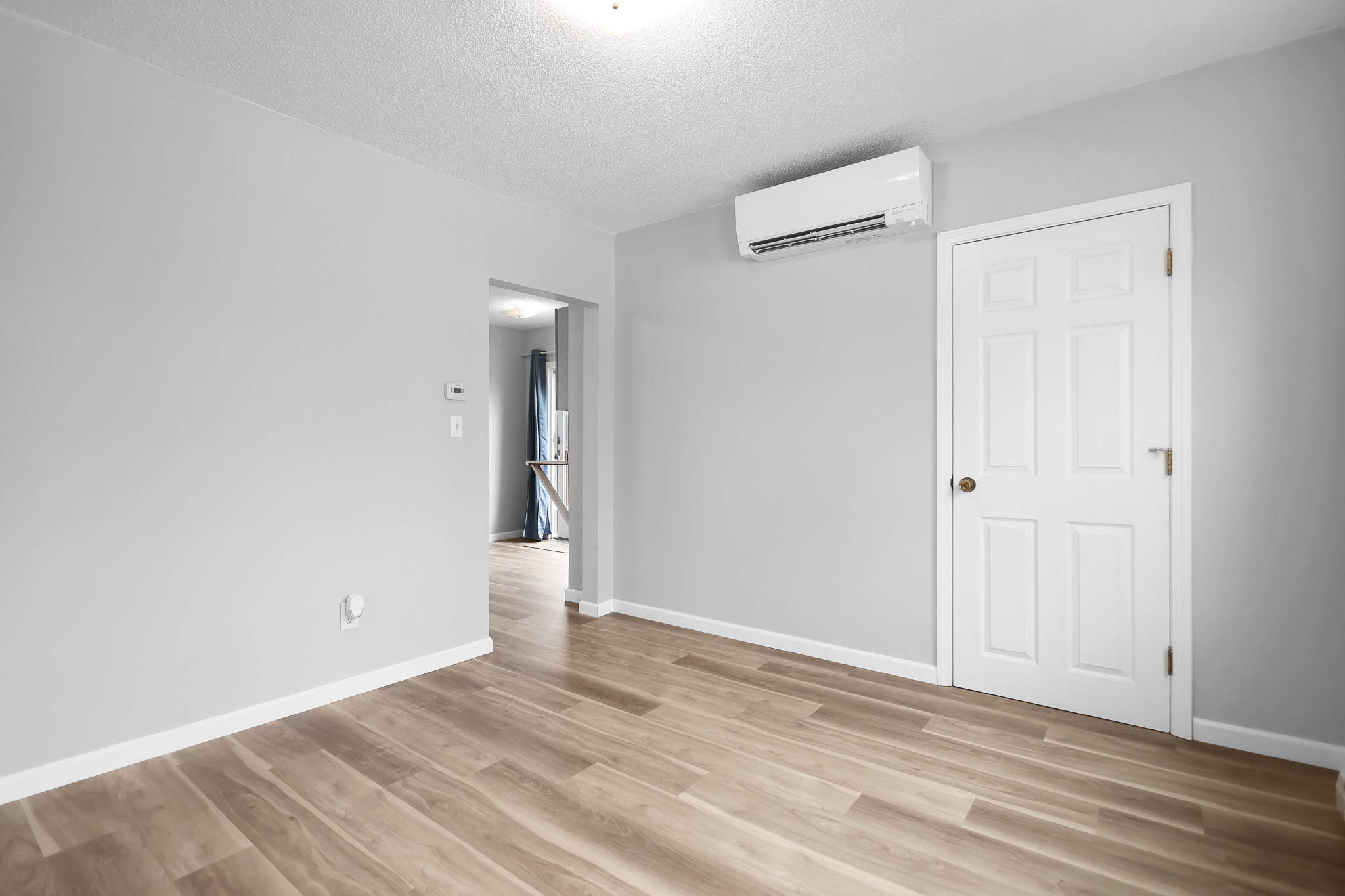 Methuen, Massachusetts, 01844, United States, 3 Bedrooms Bedrooms, ,2 BathroomsBathrooms,Residential,For Sale,2005366