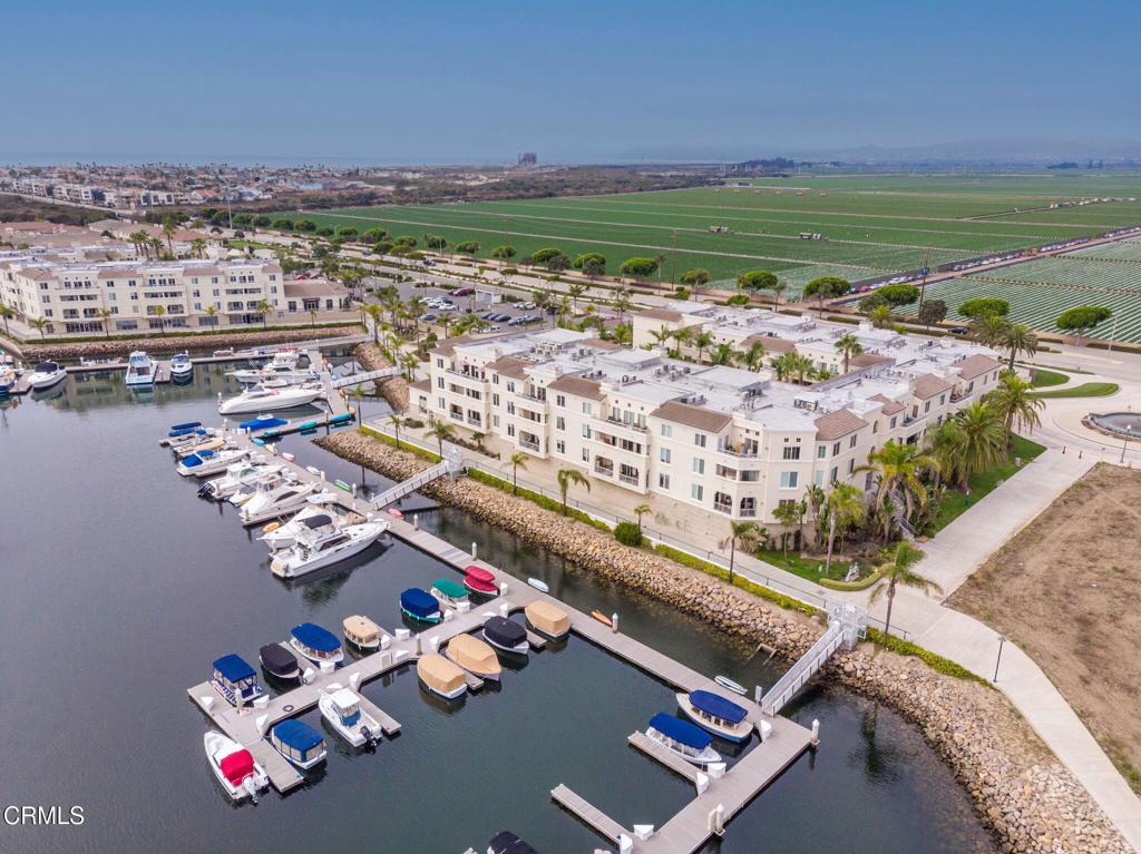 Oxnard, California, 93035, United States, 2 Bedrooms Bedrooms, ,3 BathroomsBathrooms,Residential,For Sale,1982158