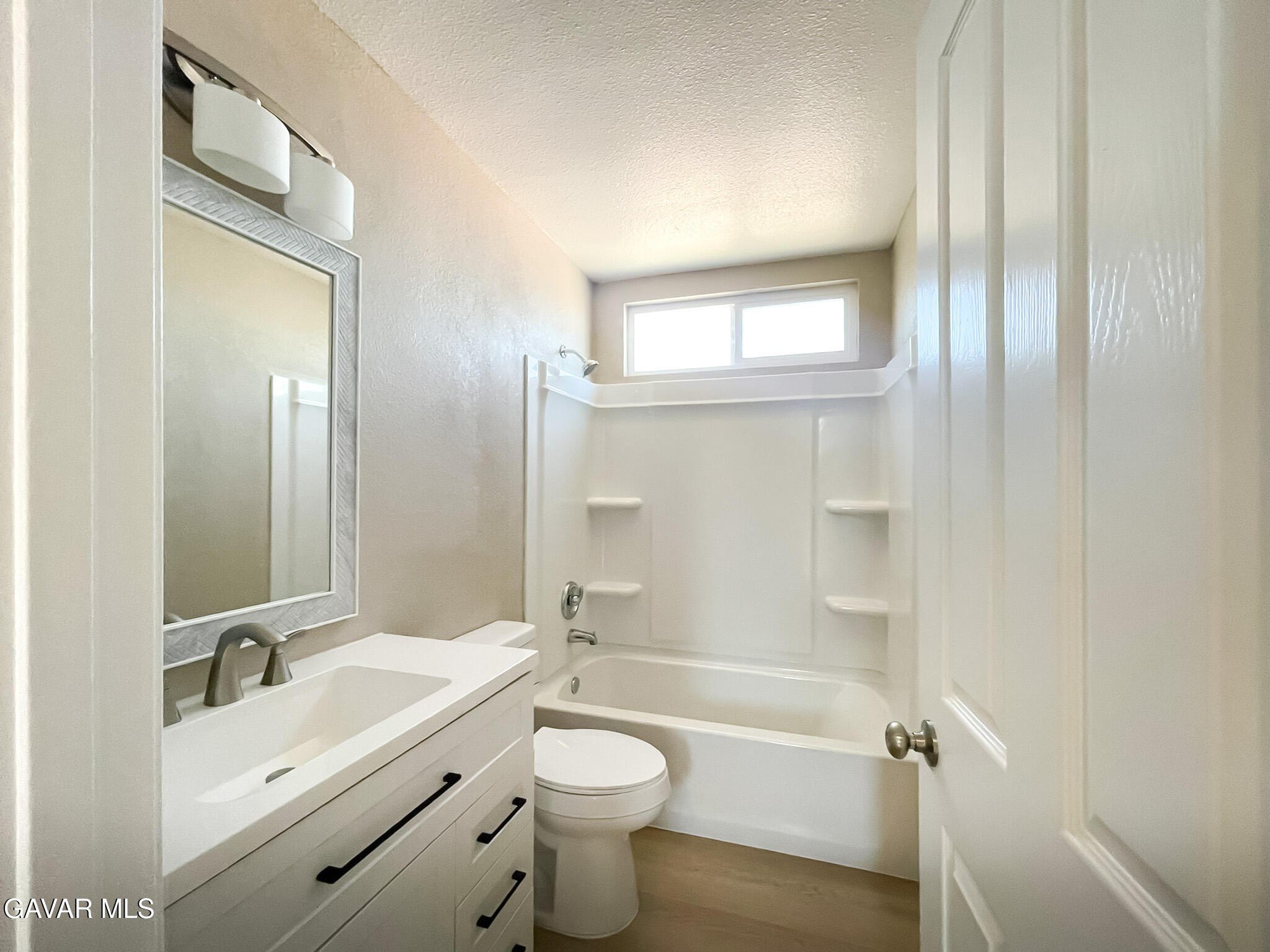 Lancaster, California, 93536, United States, 5 Bedrooms Bedrooms, ,3 BathroomsBathrooms,Residential,For Sale,1921433