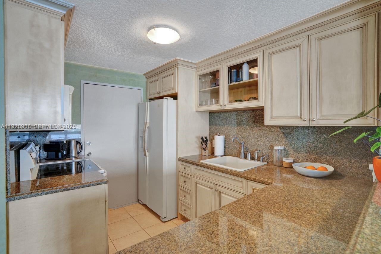 Miami Beach, Florida, 33139, United States, 2 Bedrooms Bedrooms, ,2 BathroomsBathrooms,Residential,For Sale,2002895