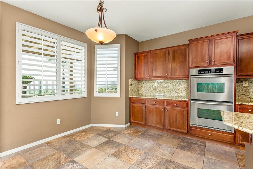 Highland, California, 92346, United States, 5 Bedrooms Bedrooms, ,5 BathroomsBathrooms,Residential,For Sale,1989215