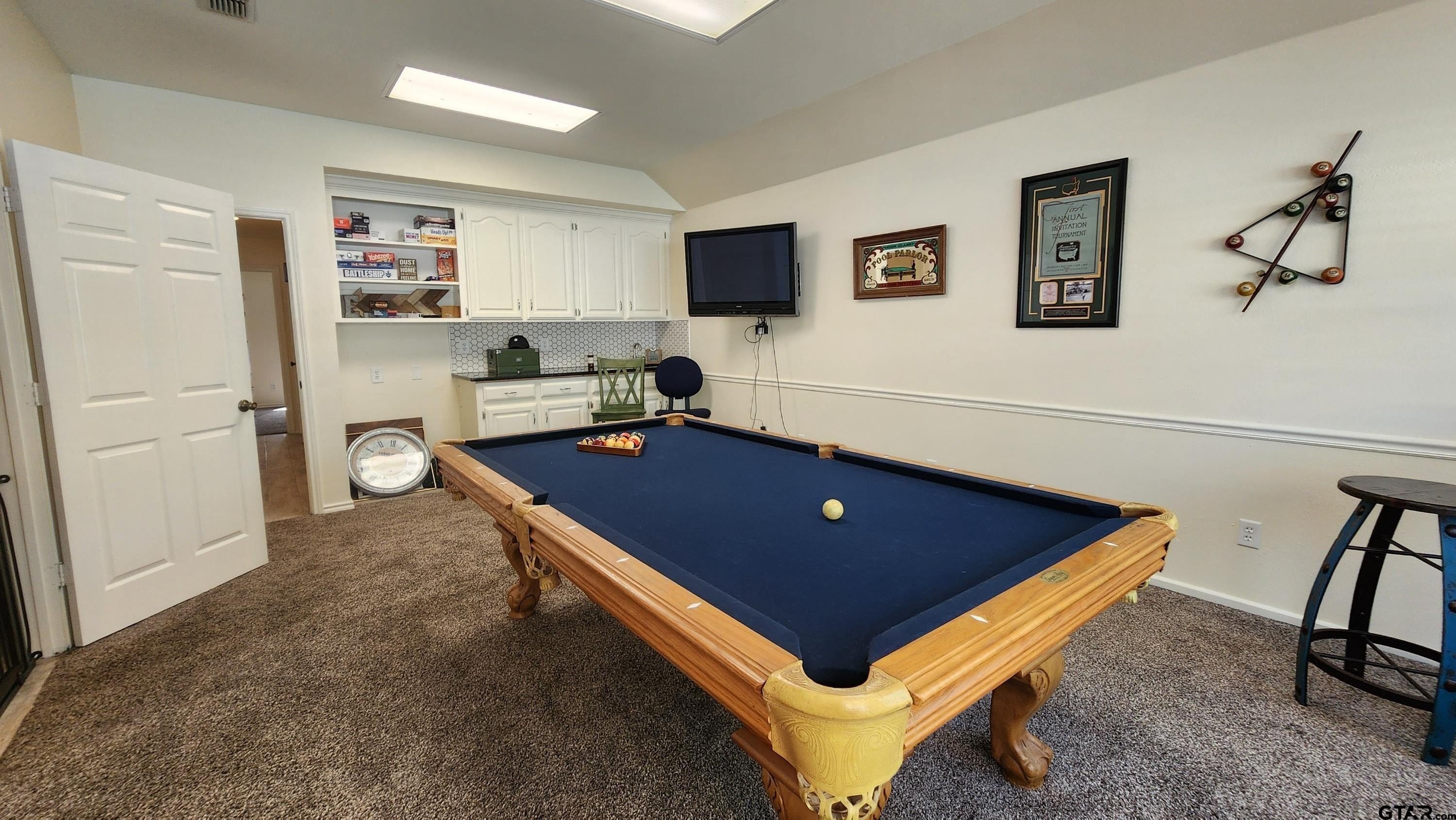 Pittsburg, Texas, 75686, United States, 4 Bedrooms Bedrooms, ,4 BathroomsBathrooms,Residential,For Sale,1880641