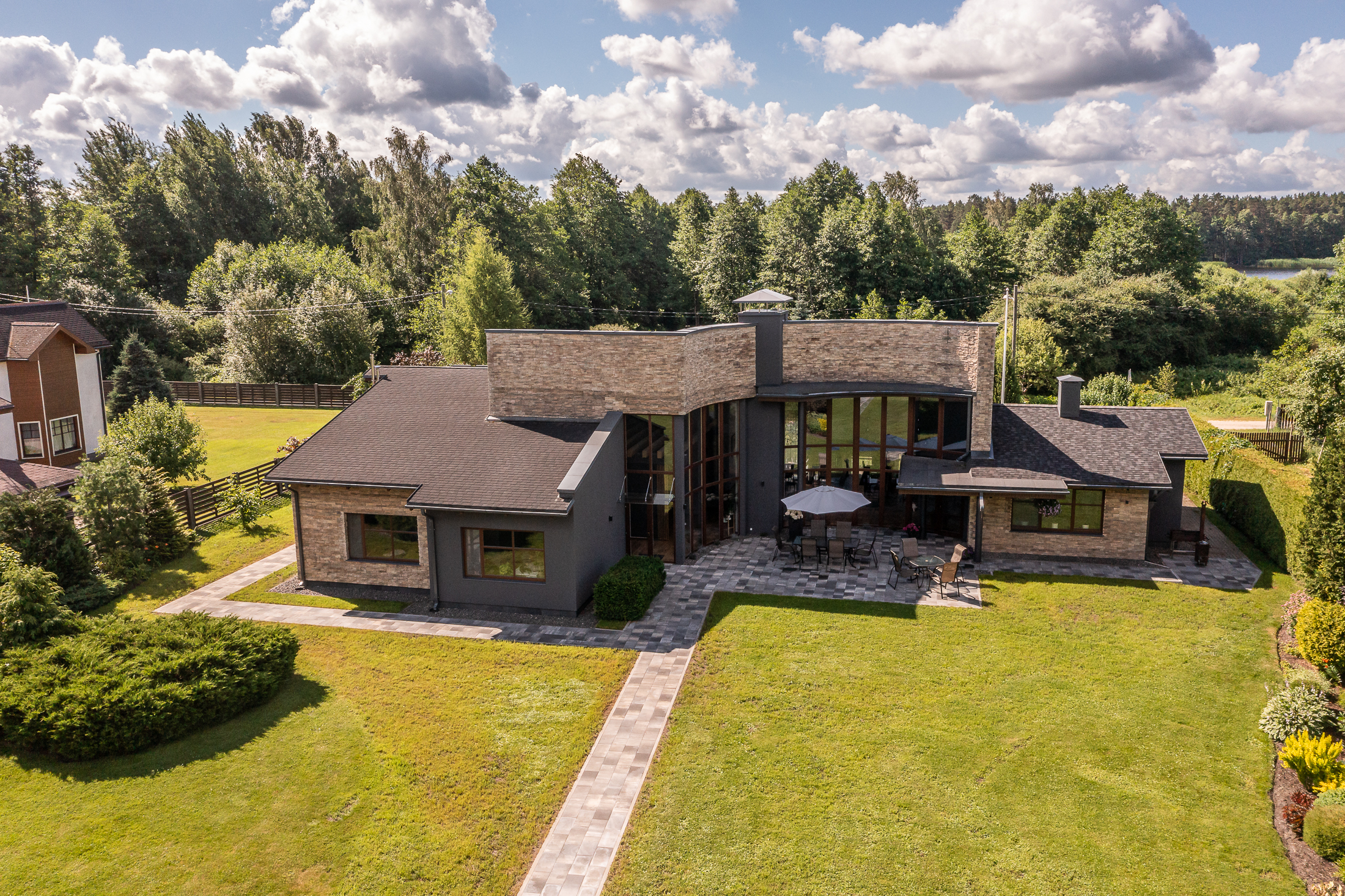  Modern house on the banks of the Lielupe River - 物件實景