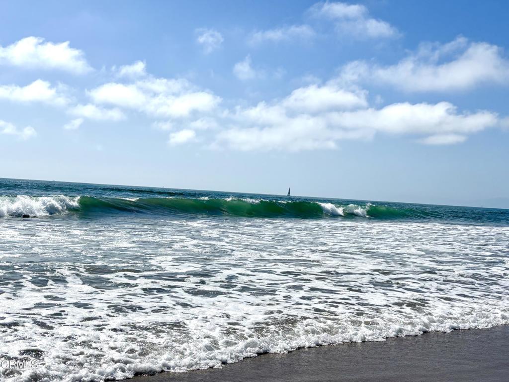 Oxnard, California, 93035, United States, 2 Bedrooms Bedrooms, ,1 BathroomBathrooms,Residential,For Sale,2040147
