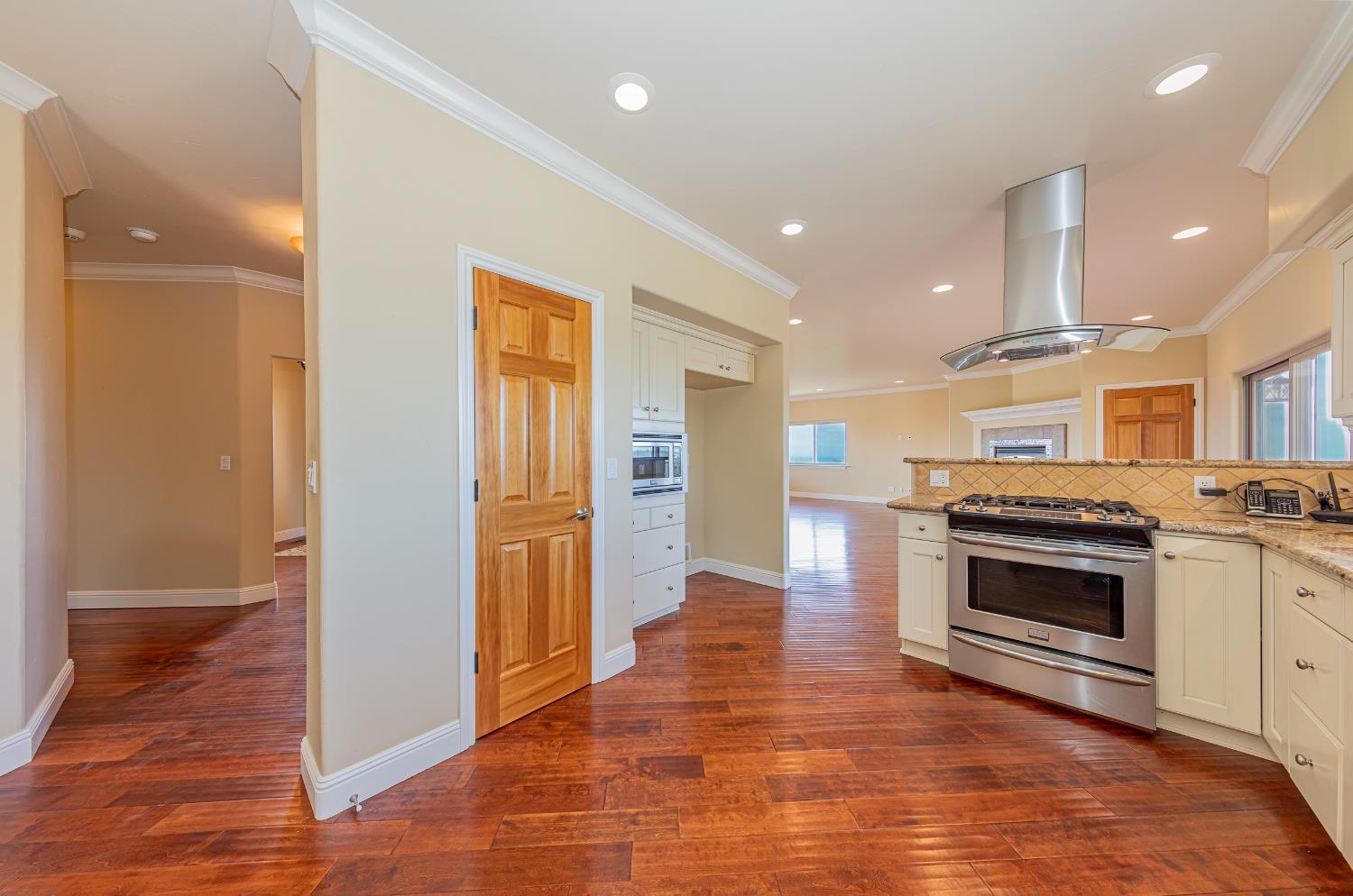 Coarsegold, California, 93614, United States, 3 Bedrooms Bedrooms, ,3 BathroomsBathrooms,Residential,For Sale,1927842