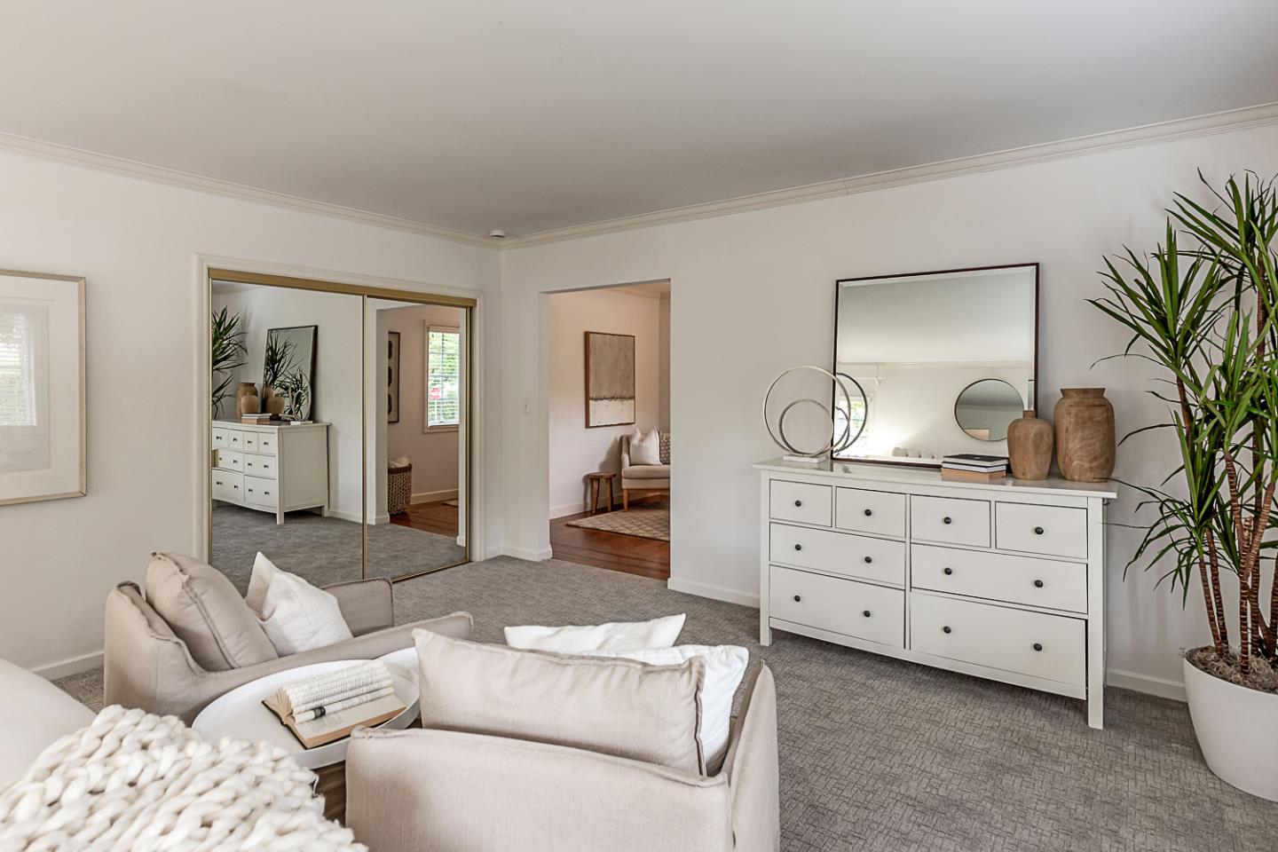 San Mateo, California, 94402, United States, 5 Bedrooms Bedrooms, ,4 BathroomsBathrooms,Residential,For Sale,1901144