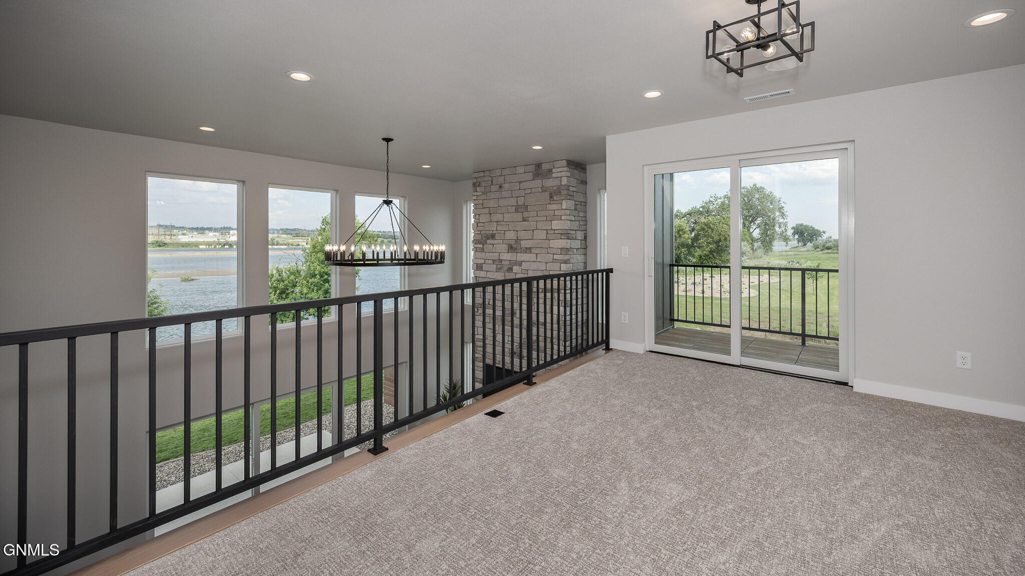 Bismarck, North Dakota, 58503, United States, 5 Bedrooms Bedrooms, ,3 BathroomsBathrooms,Residential,For Sale,1976834