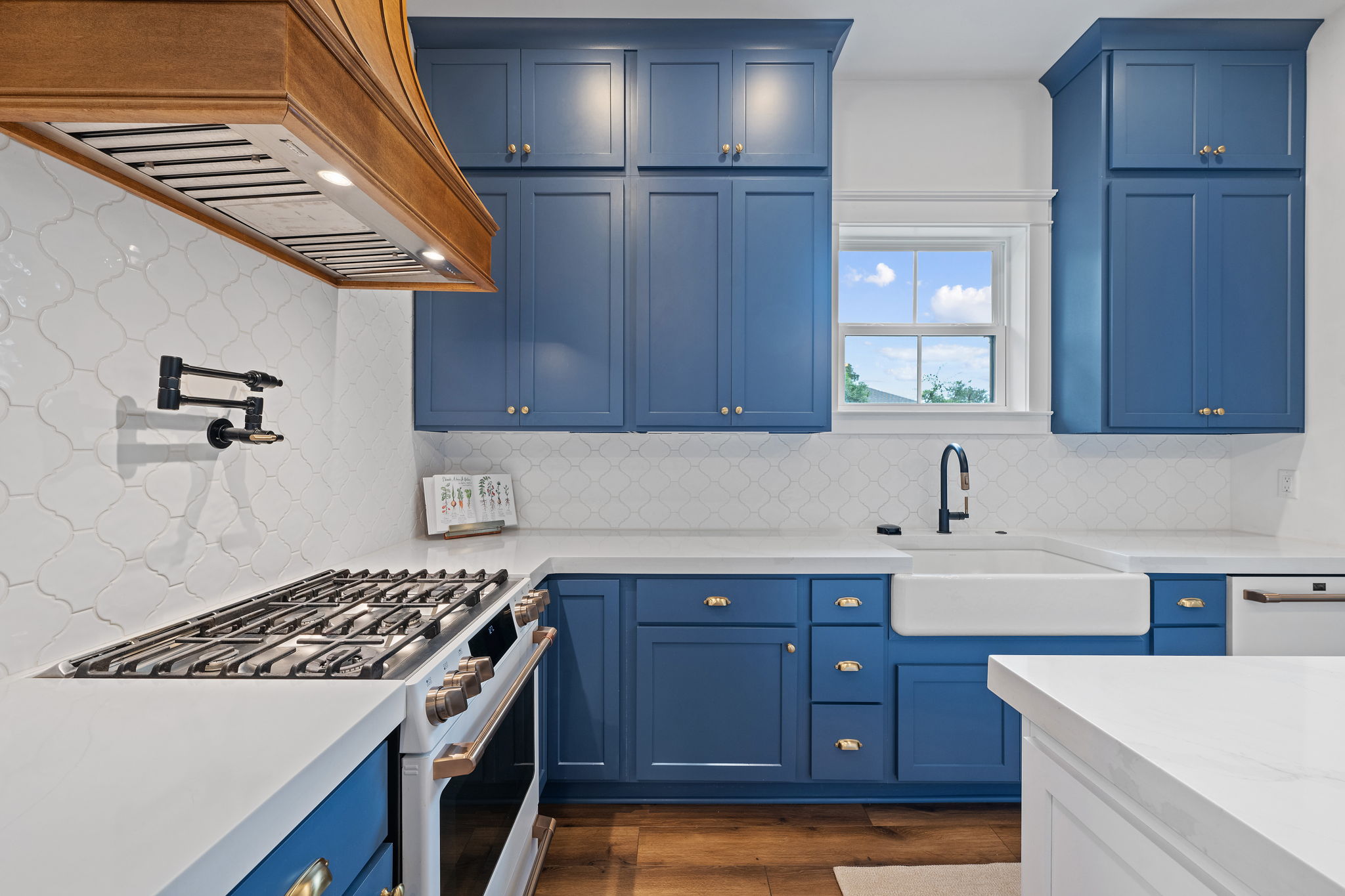  Custom East Hill Retreat - 物件實景