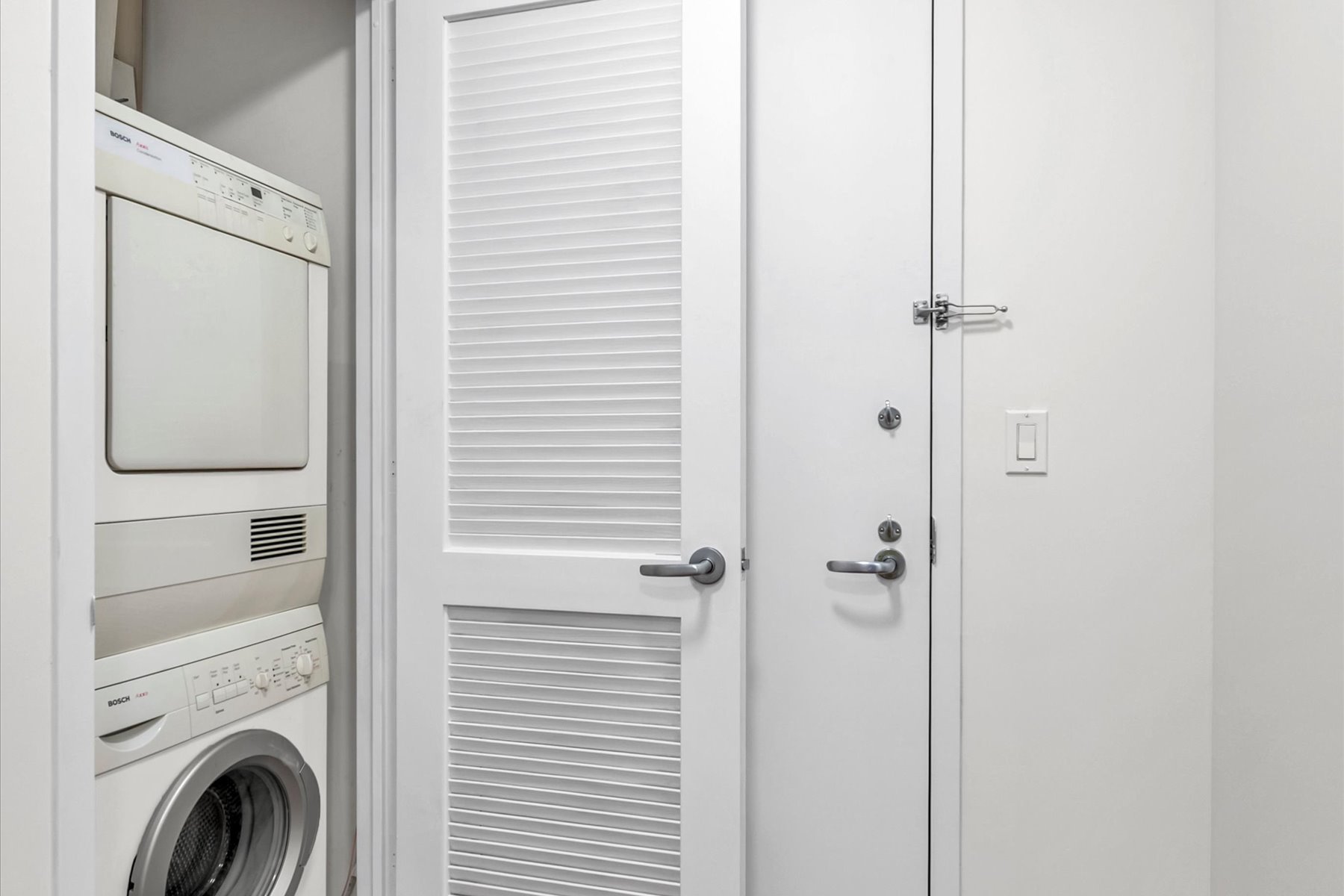  ?BRIGHT TWO BEDROOM TWO BATHROOM CONDO WITH STUNNING VIEWS? - 物件實景