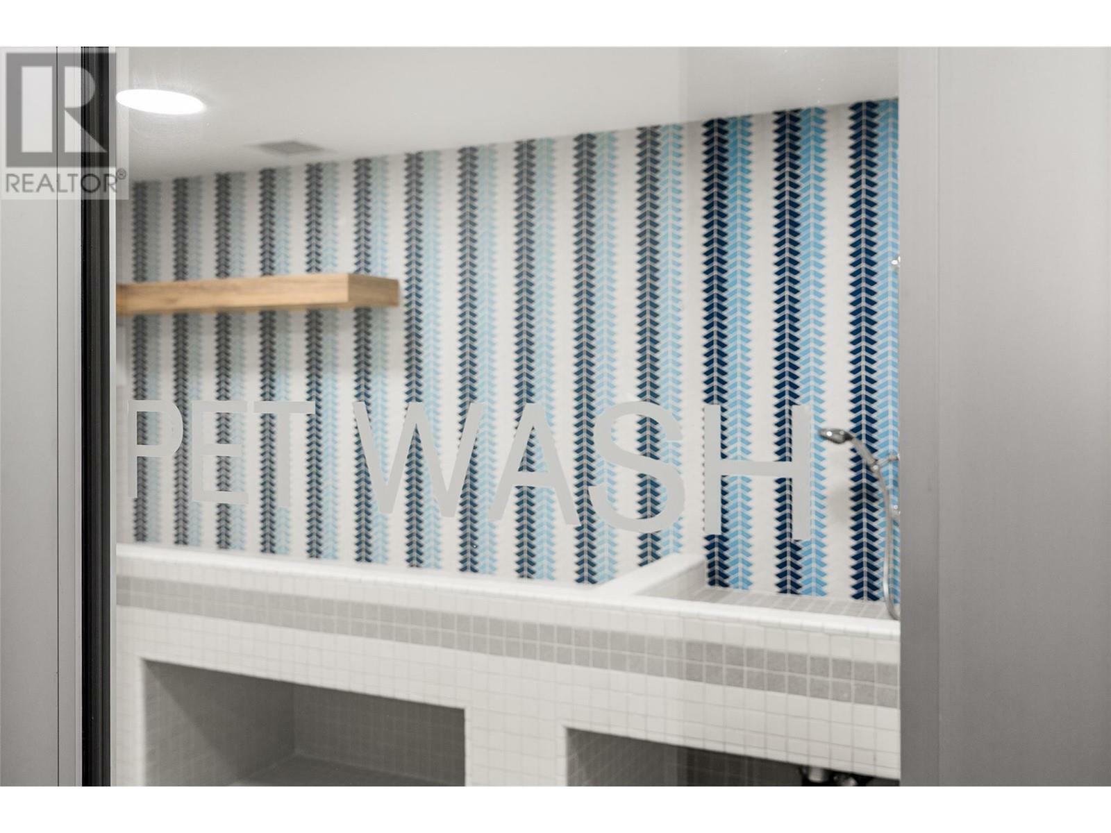 KELOWNA, British Columbia, V1W 3L2, CA, 1 Bedroom Bedrooms, ,1 BathroomBathrooms,Residential,For Sale,1837031
