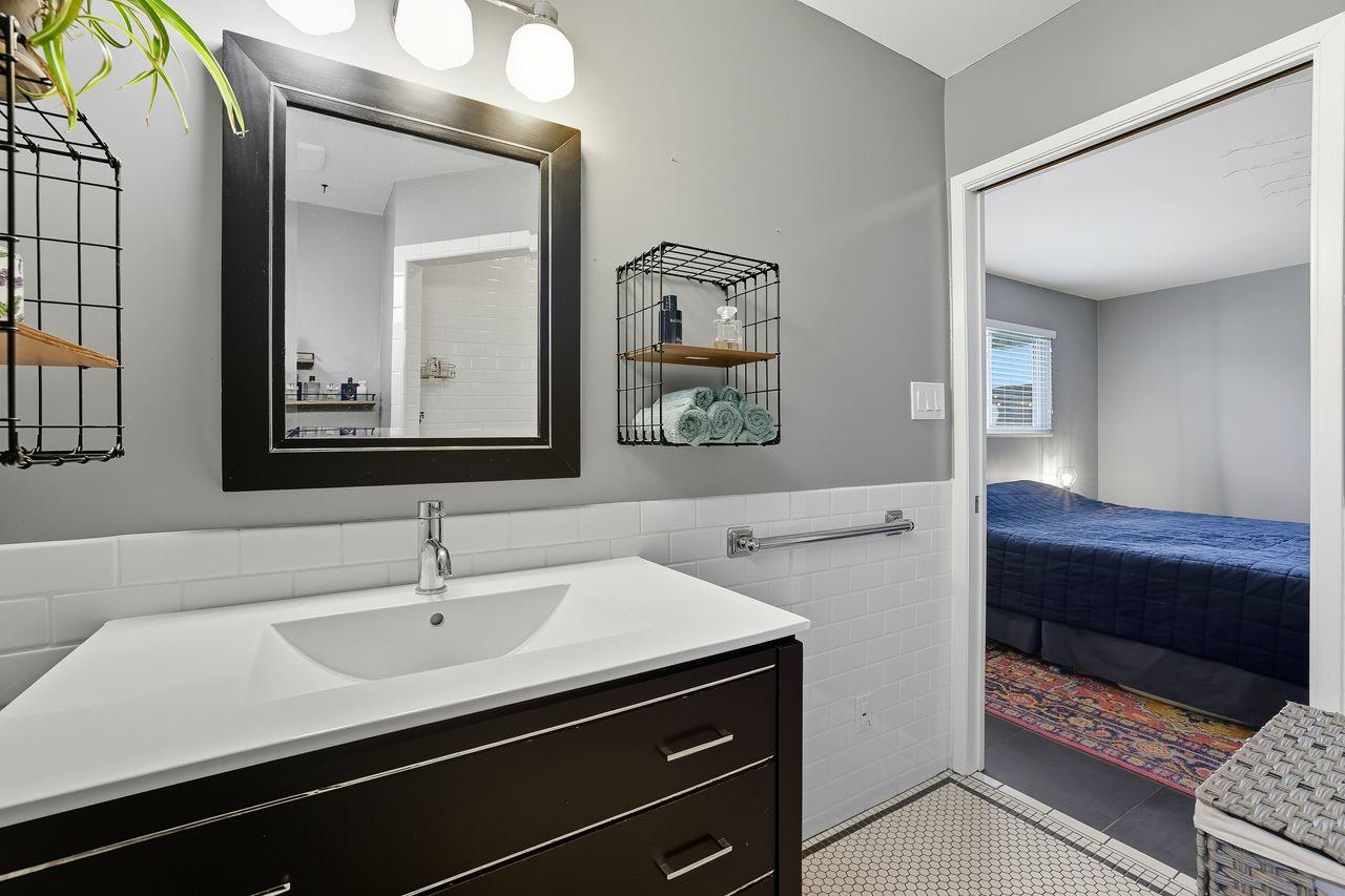 Sacramento, California, 95826, United States, 3 Bedrooms Bedrooms, ,2 BathroomsBathrooms,Residential,For Sale,1968720