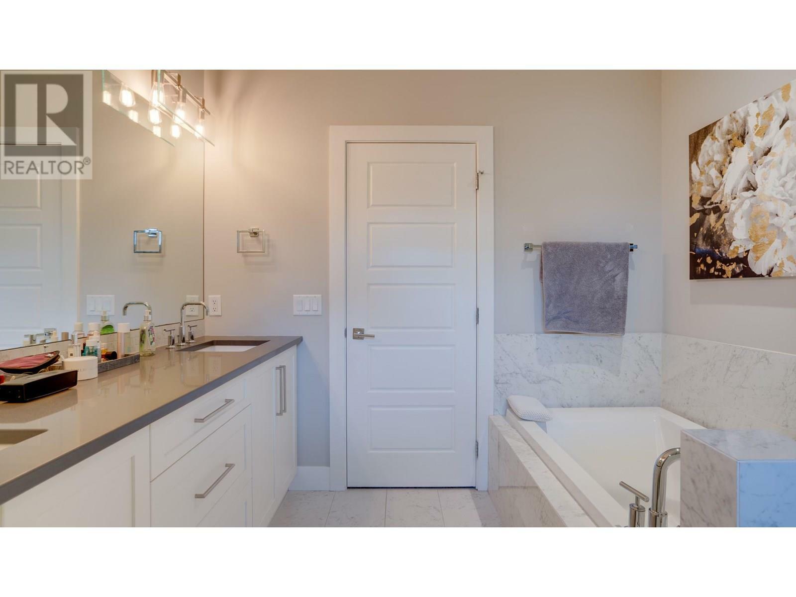 VERNON, British Columbia, V1H 2L7, CA, 3 Bedrooms Bedrooms, ,2 BathroomsBathrooms,Residential,For Sale,1838492