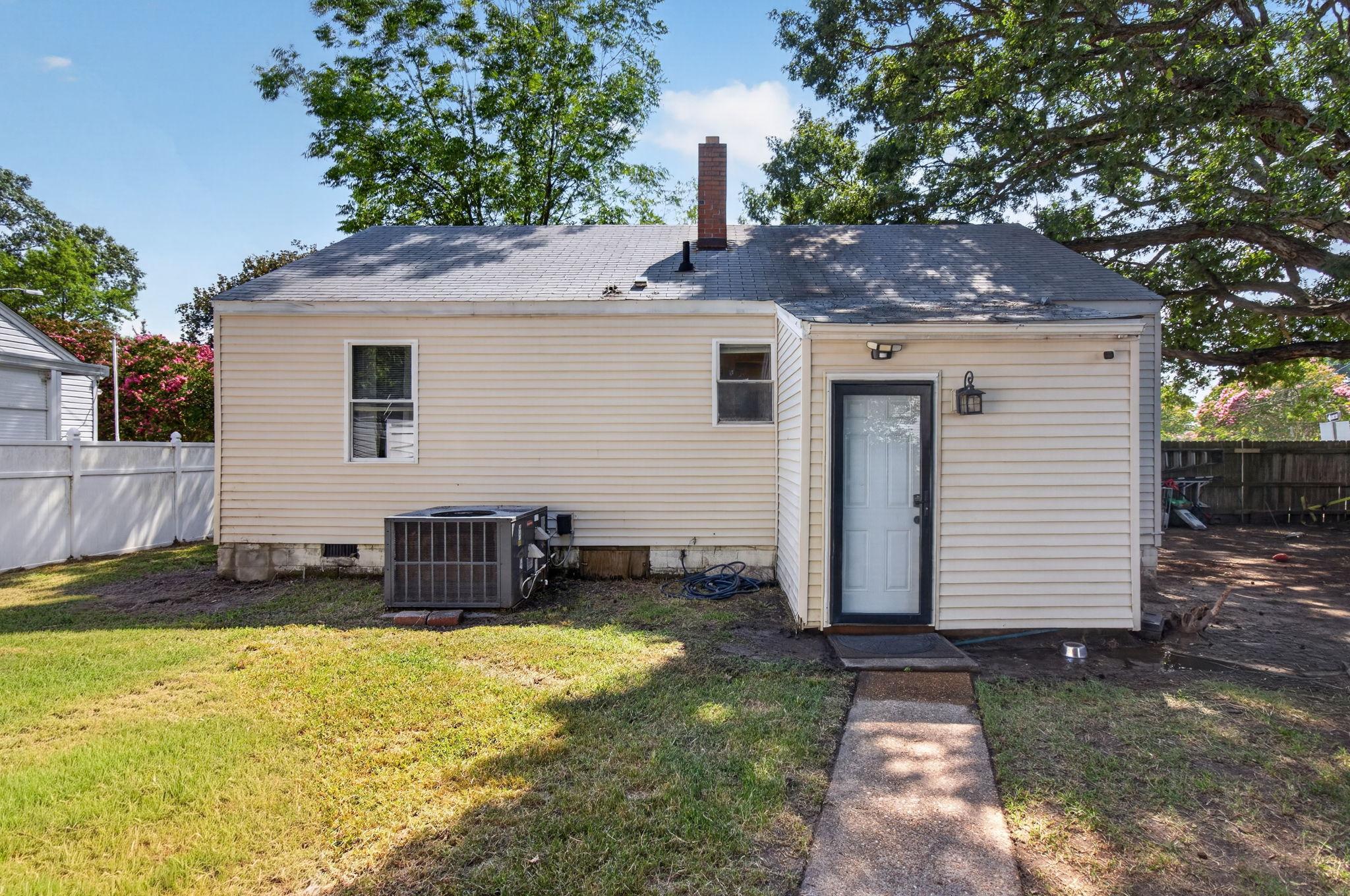  8824 Old Ocean View Road, Norfolk, VA 23503 - 物件實景
