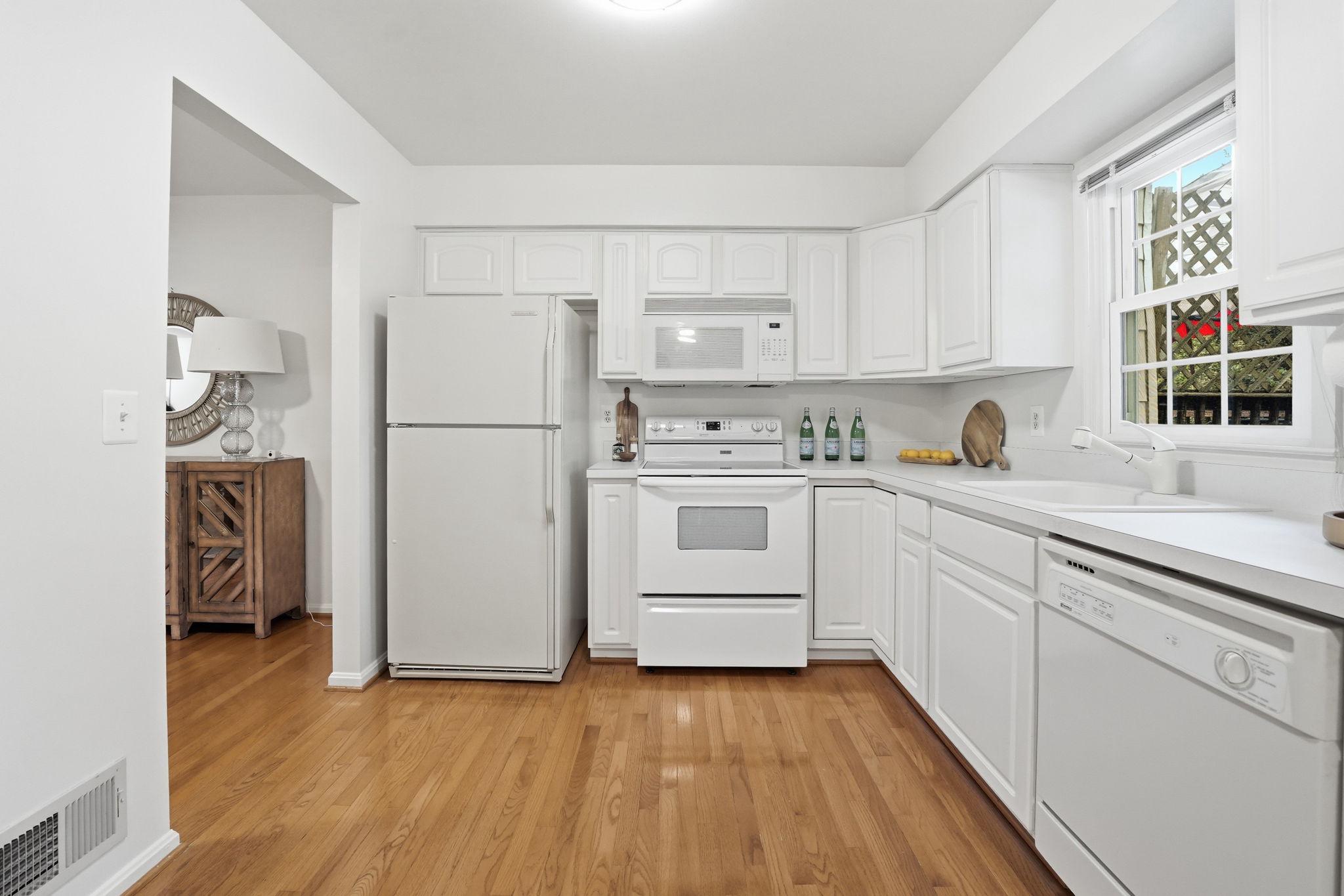 9919 Longford Court, Vienna, VA, 22181 - 物件實景