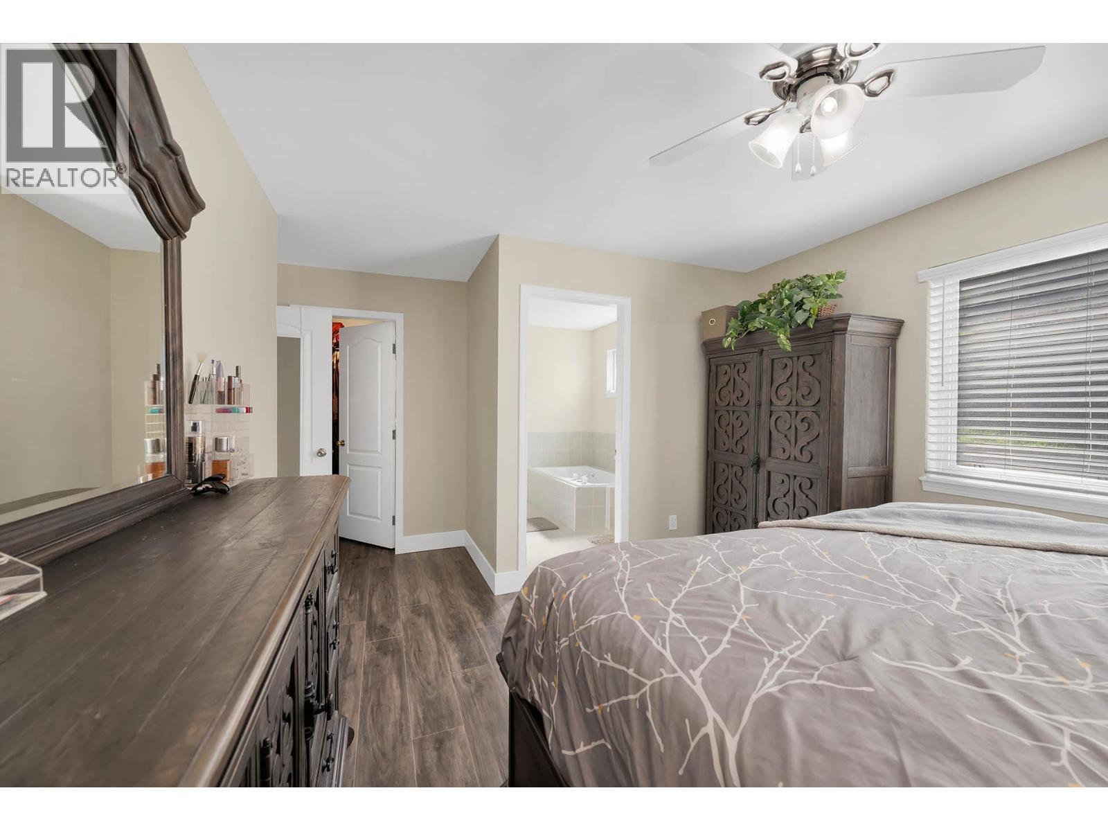 KAMLOOPS, British Columbia, V1S 1W2, CA, 6 Bedrooms Bedrooms, ,4 BathroomsBathrooms,Residential,For Sale,1950563