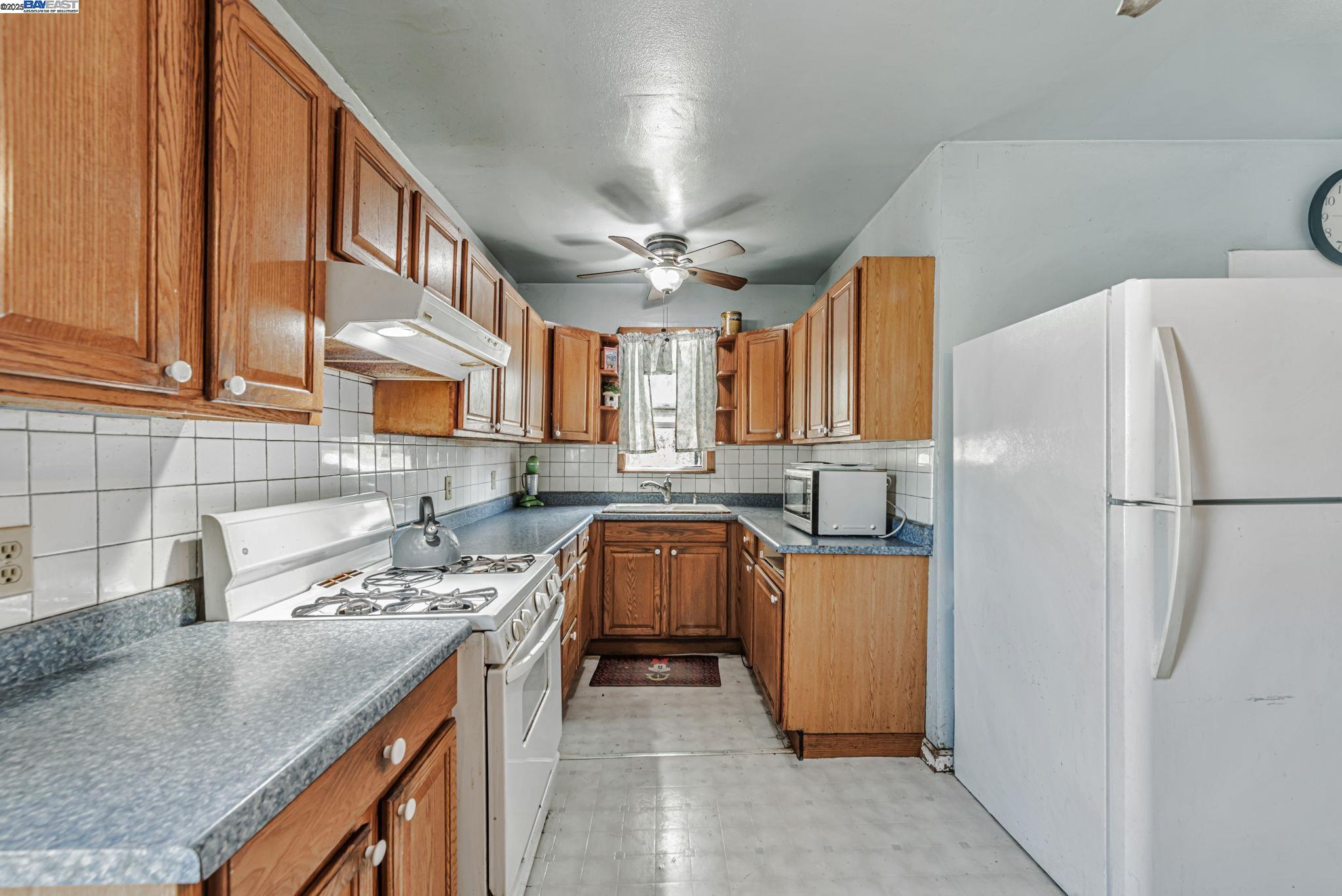 Fremont, California, 94536, United States, 3 Bedrooms Bedrooms, ,1 BathroomBathrooms,Residential,For Sale,1911094