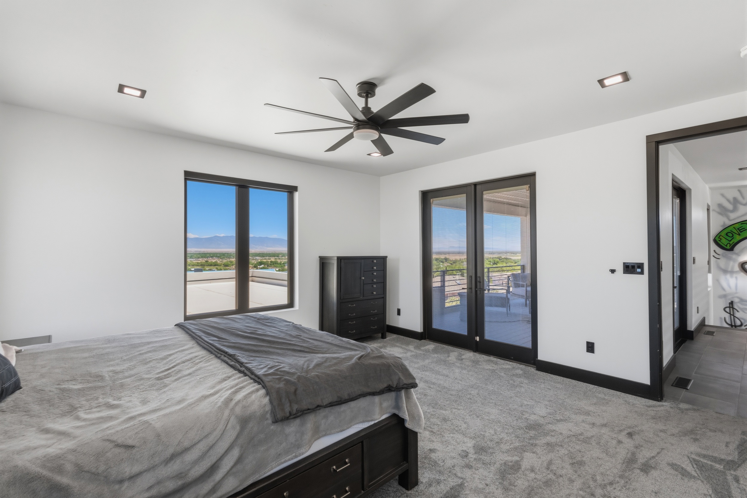 Los Lunas, New Mexico, 87031, United States, 3 Bedrooms Bedrooms, ,2 BathroomsBathrooms,Residential,For Sale,2048008